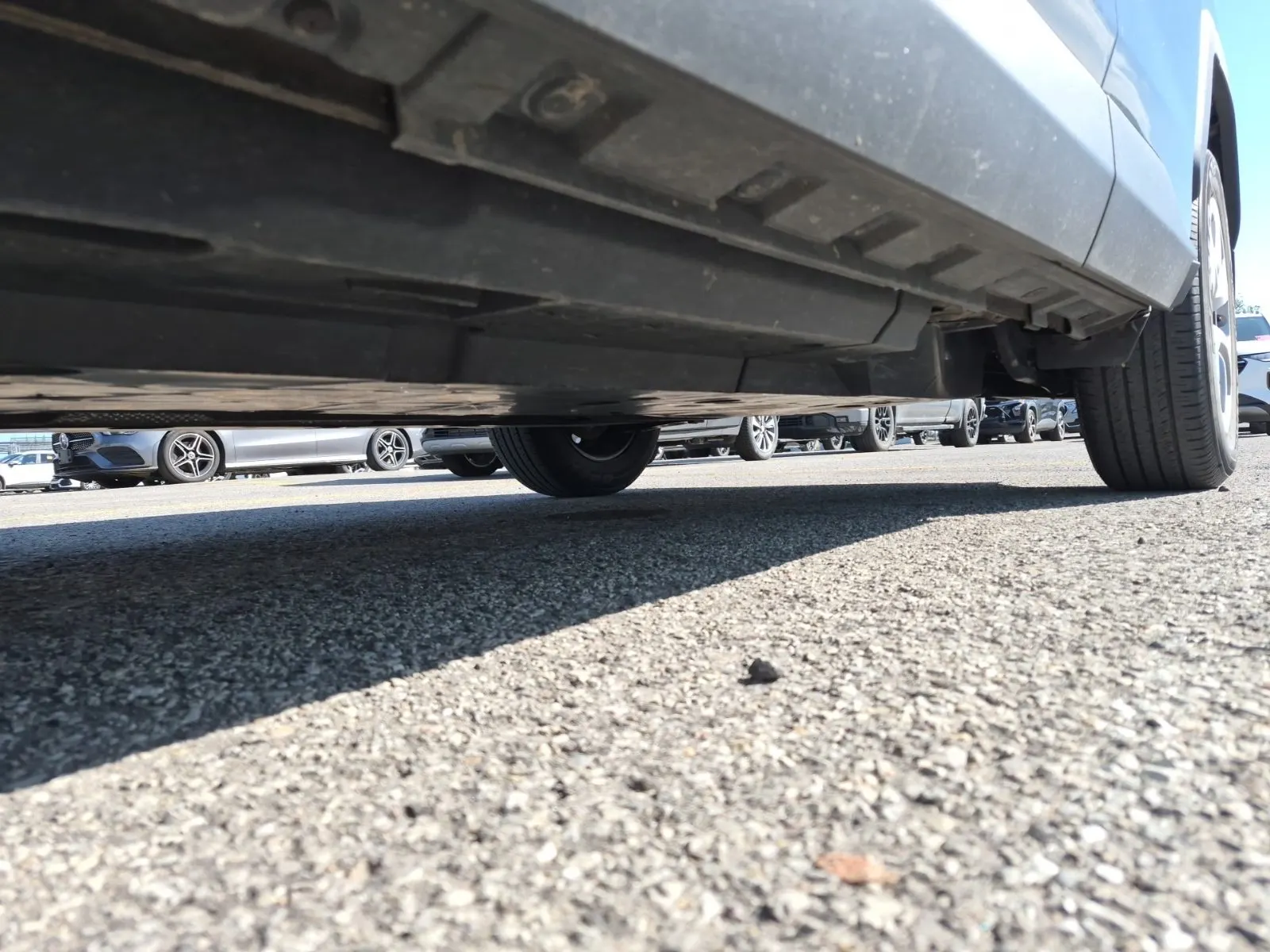 Undercarriage - Driver Photo