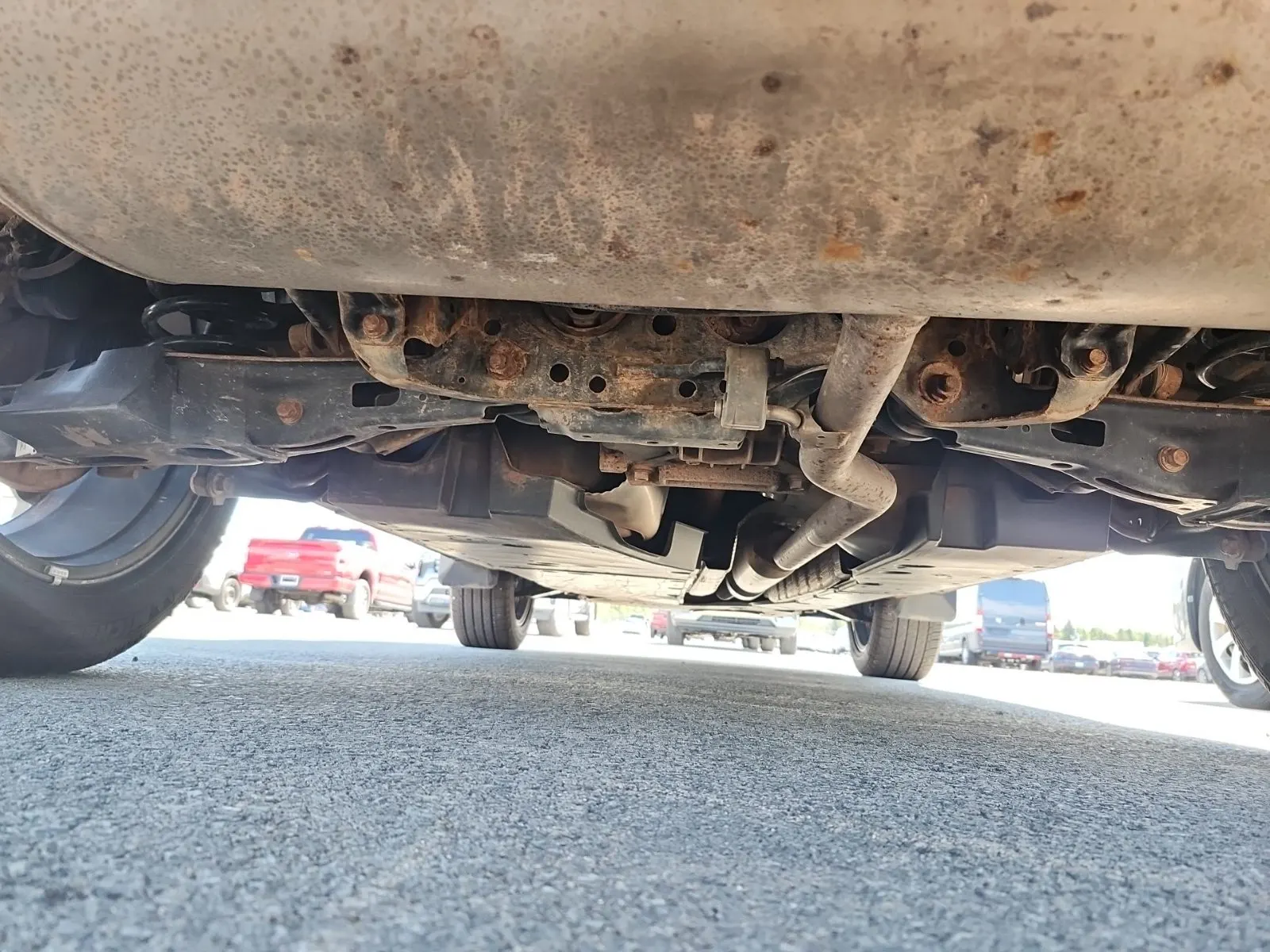 Undercarriage - Rear Photo