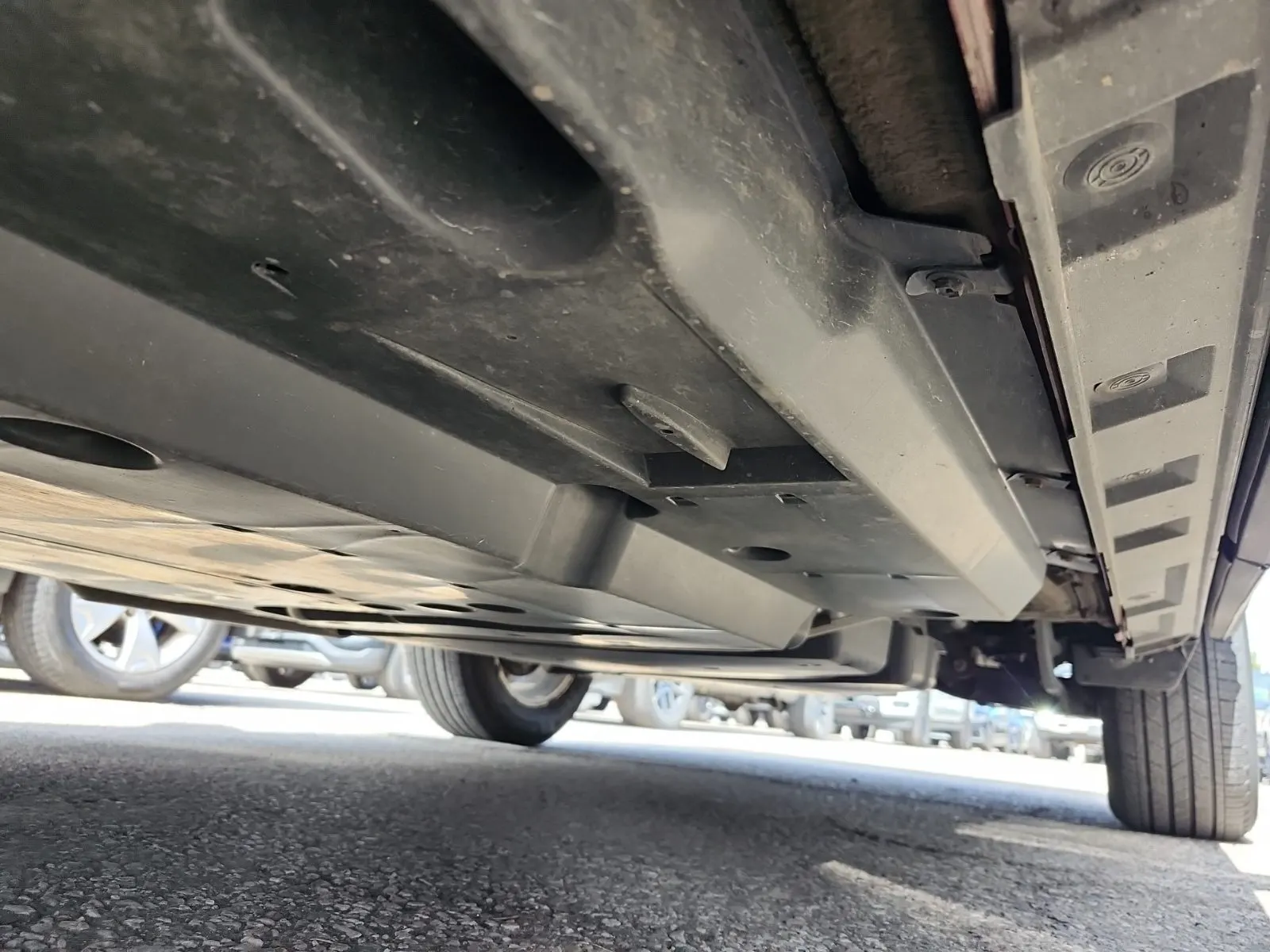 Undercarriage - Driver Photo