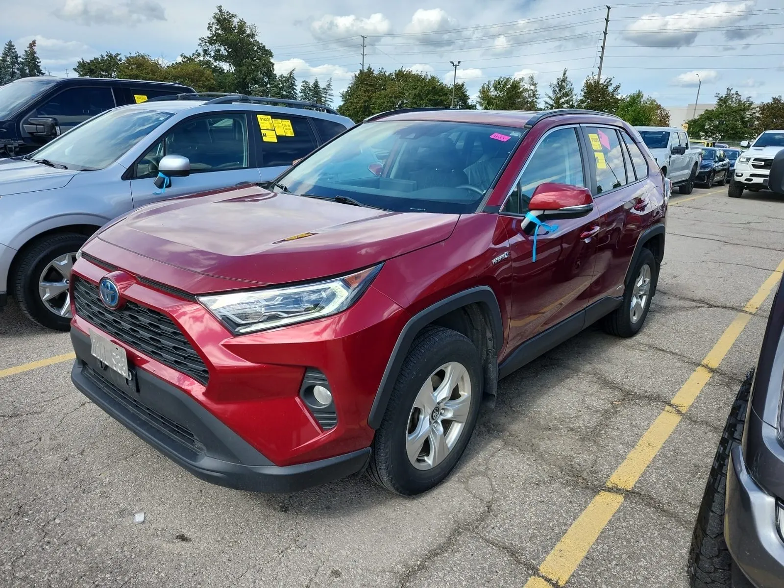 Front driver 3/4 photo