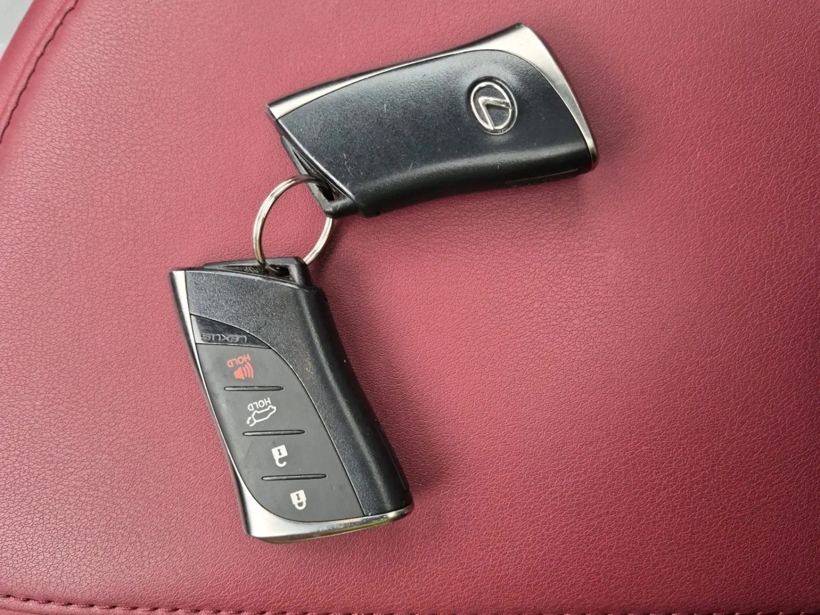 Keys/Fobs/Manual Photo