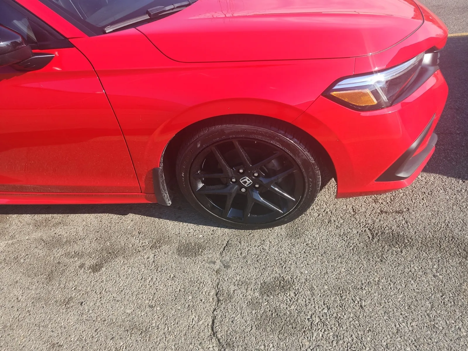 Right Front Wheel/Tire Photo