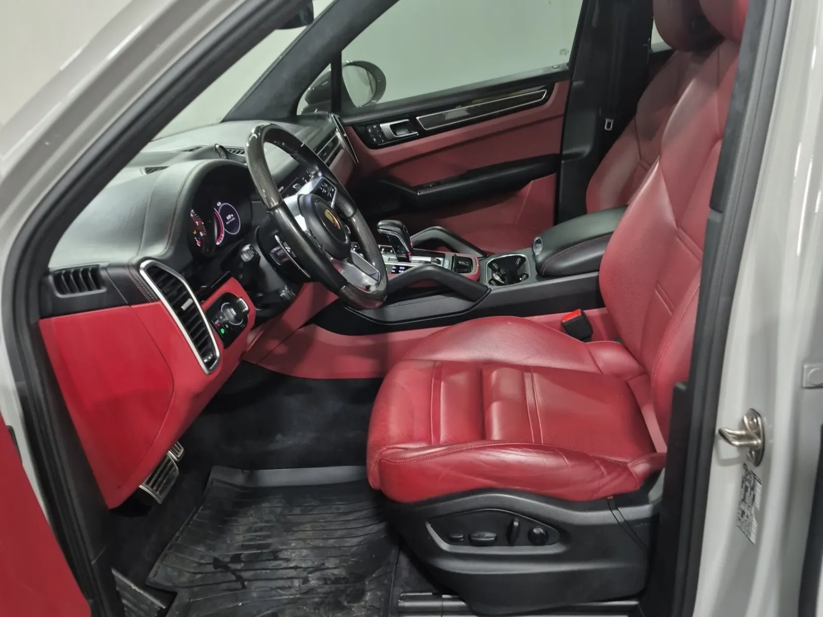 Front Interior Photo