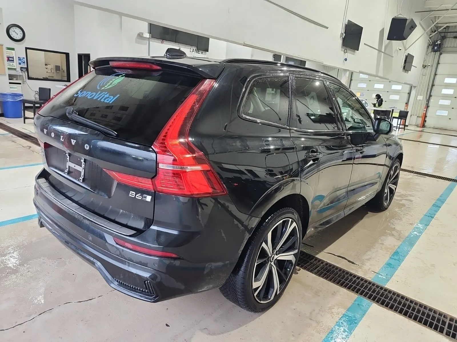 Passenger Rear 3/4 Photo