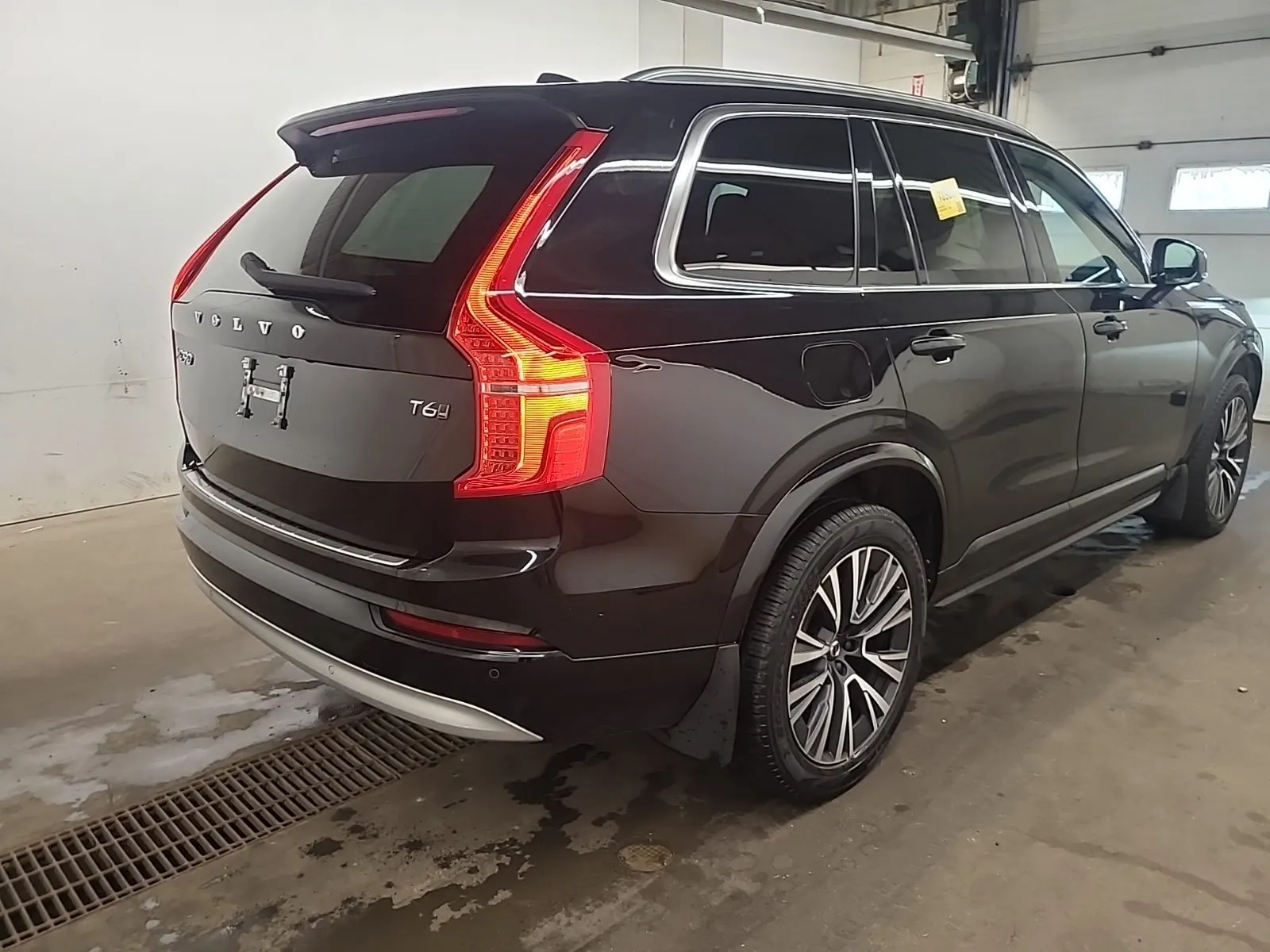 Passenger Rear 3/4 Photo