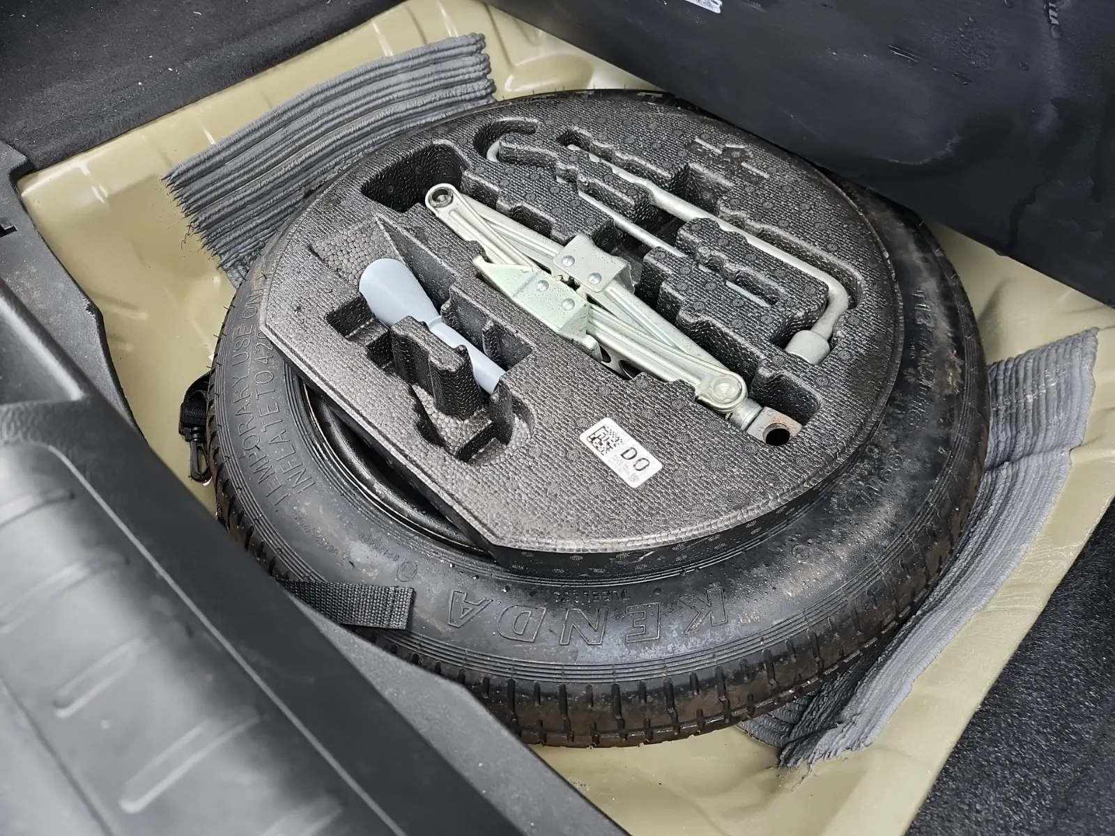 Spare Tire & Wheel Photo