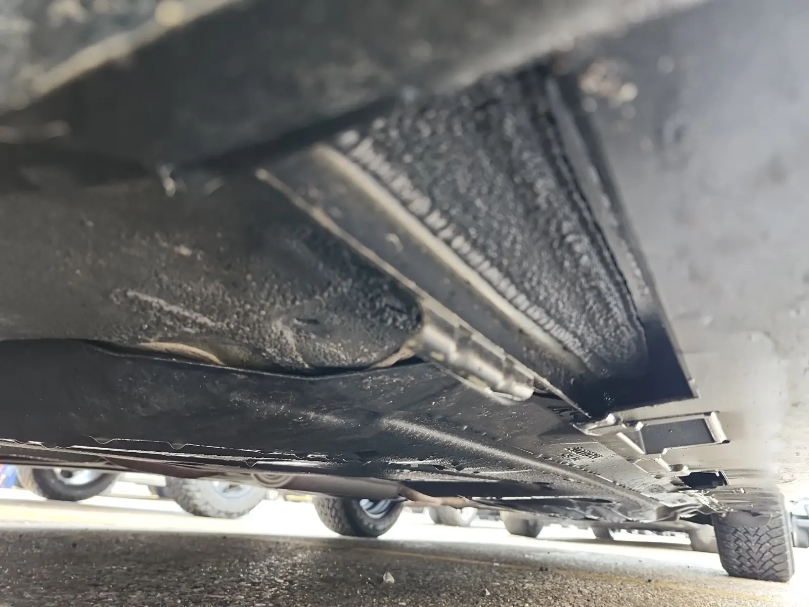 Undercarriage - Driver Photo
