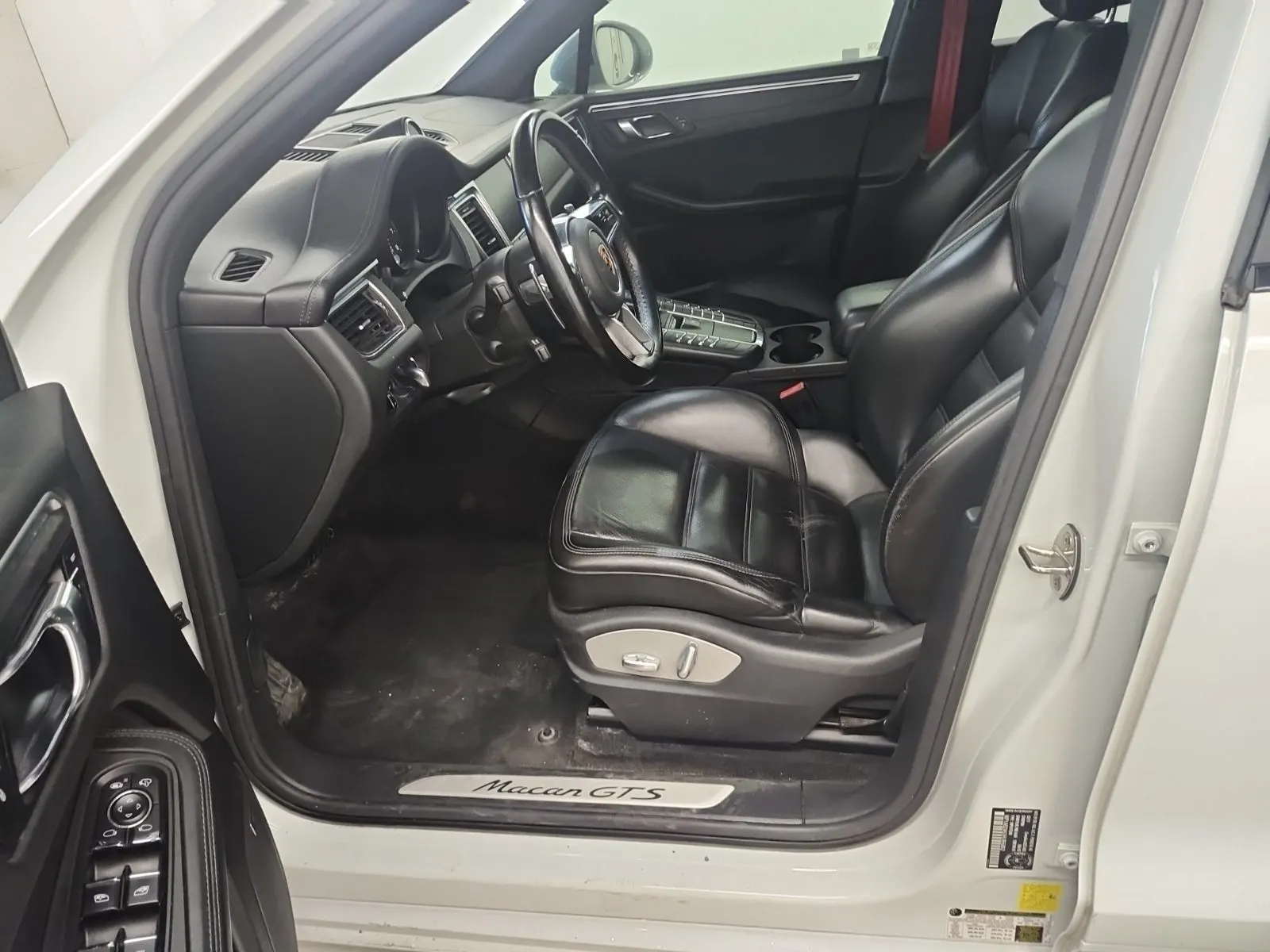 Front Interior Photo