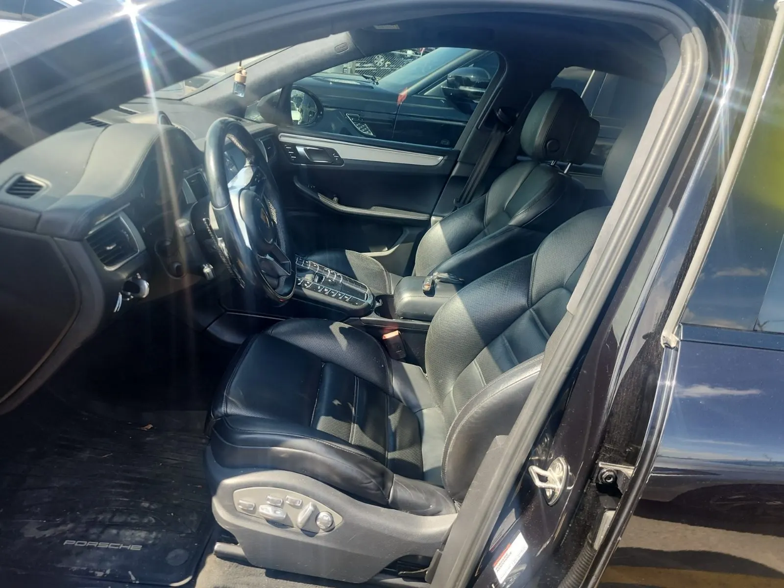 Front Interior Photo