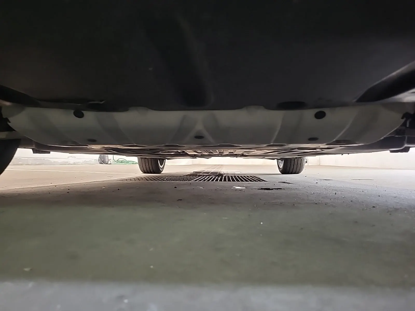 Undercarriage - Front Photo