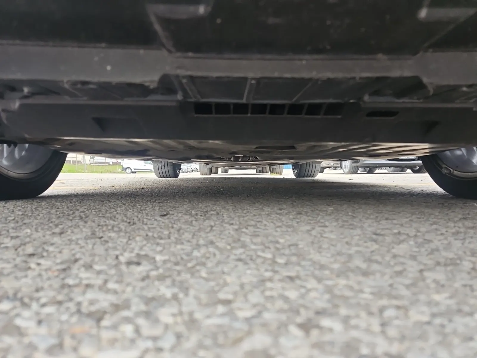 Undercarriage - Front Photo