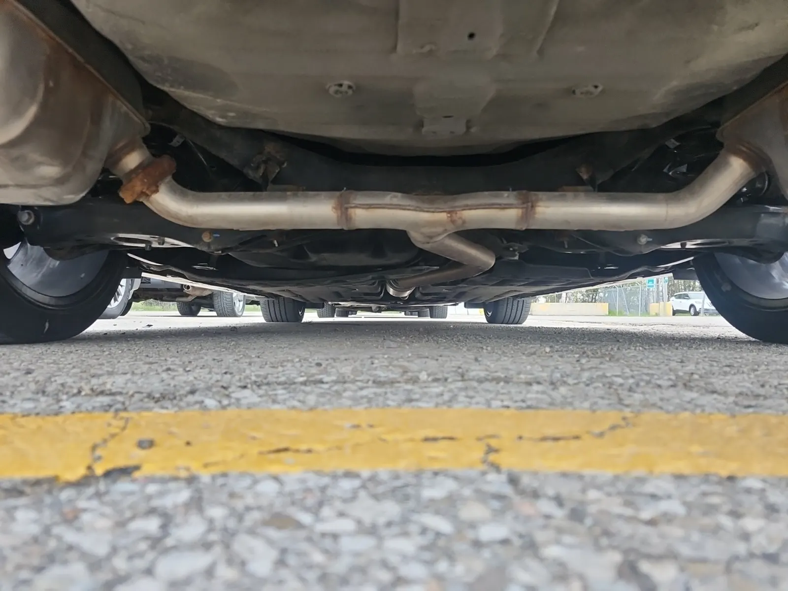 Undercarriage - Rear Photo