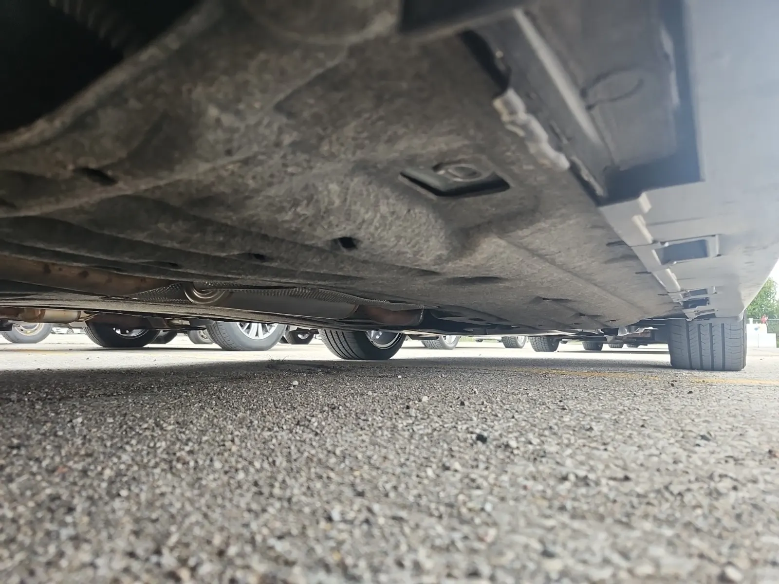 Undercarriage - Passenger Photo