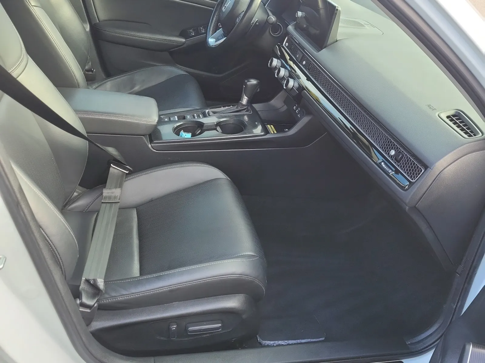 Right Side Interior Photo