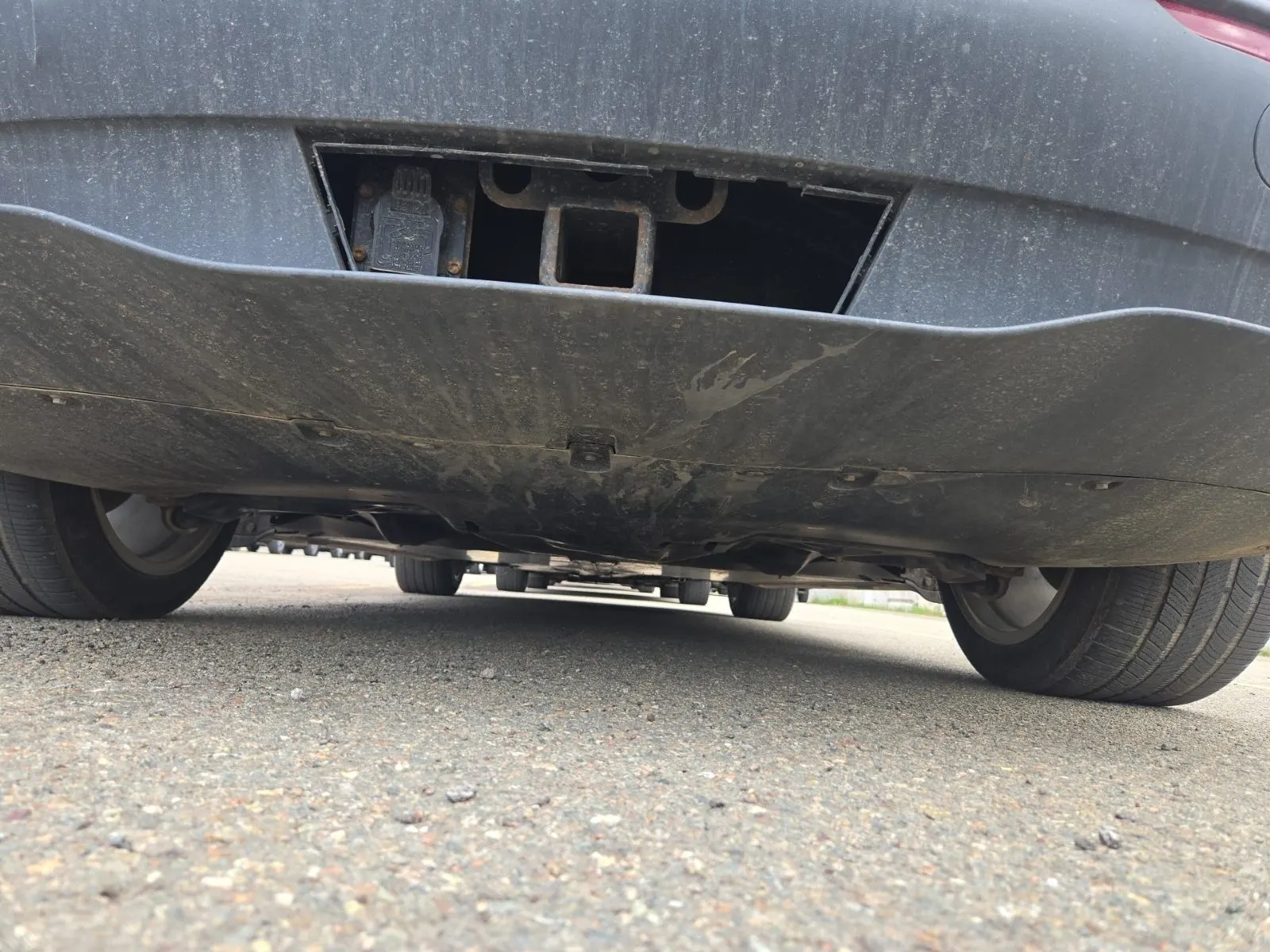 Undercarriage - Rear Photo
