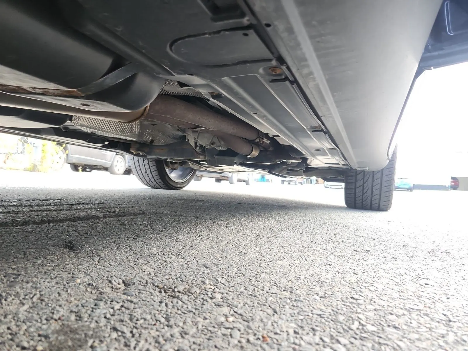 Undercarriage - Passenger Photo