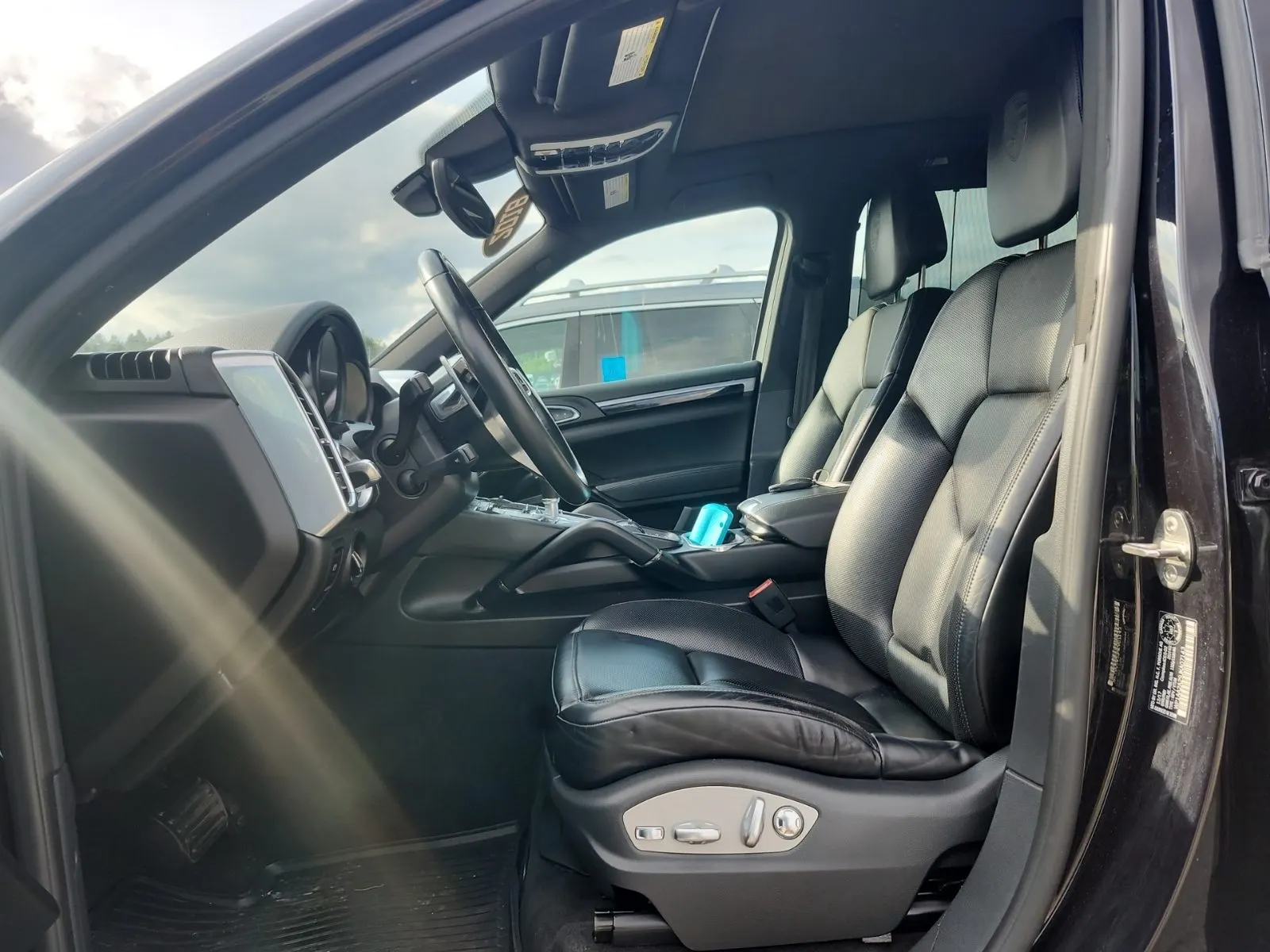 Front Interior Photo