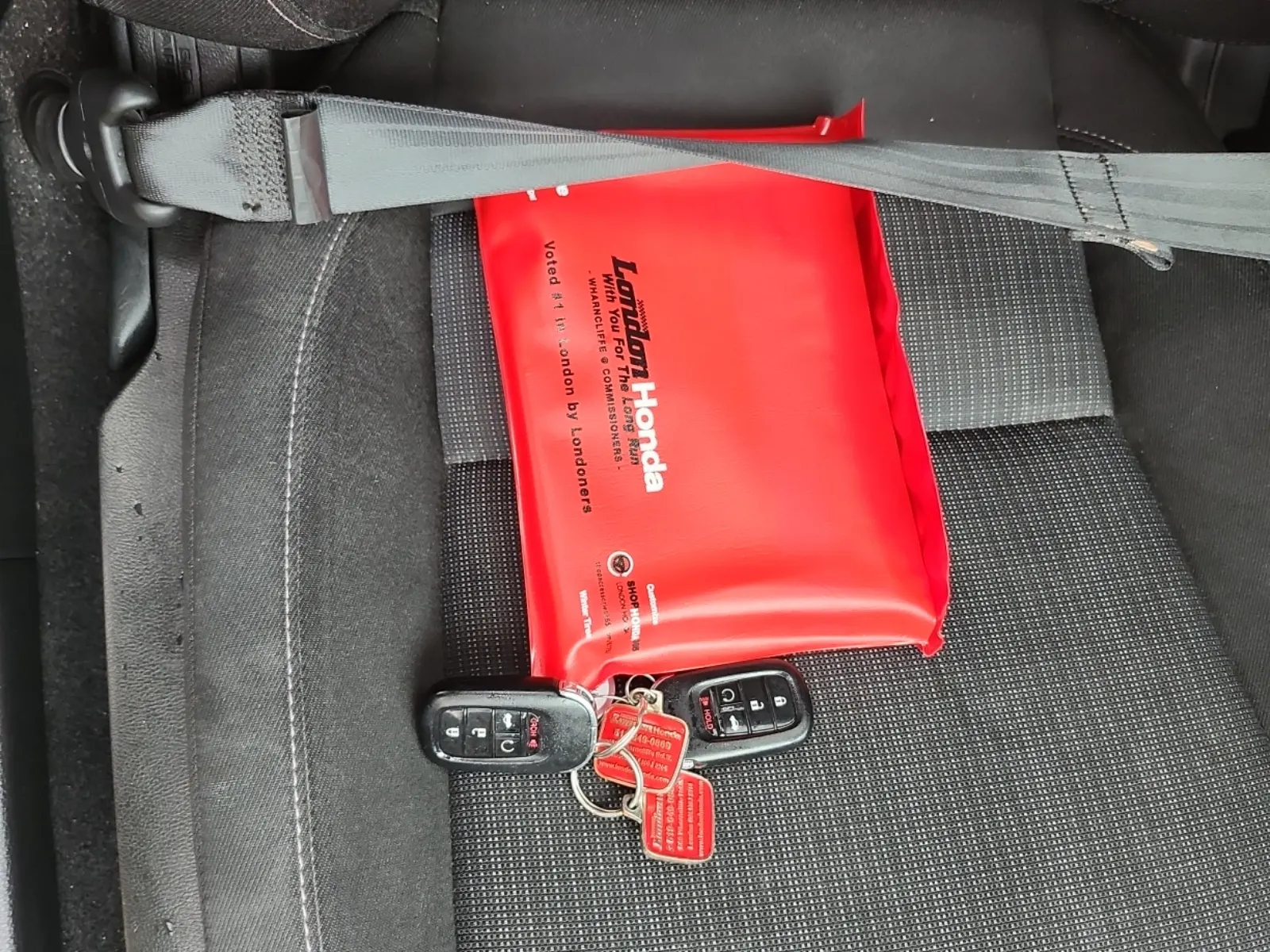 Keys/Fobs/Manual Photo