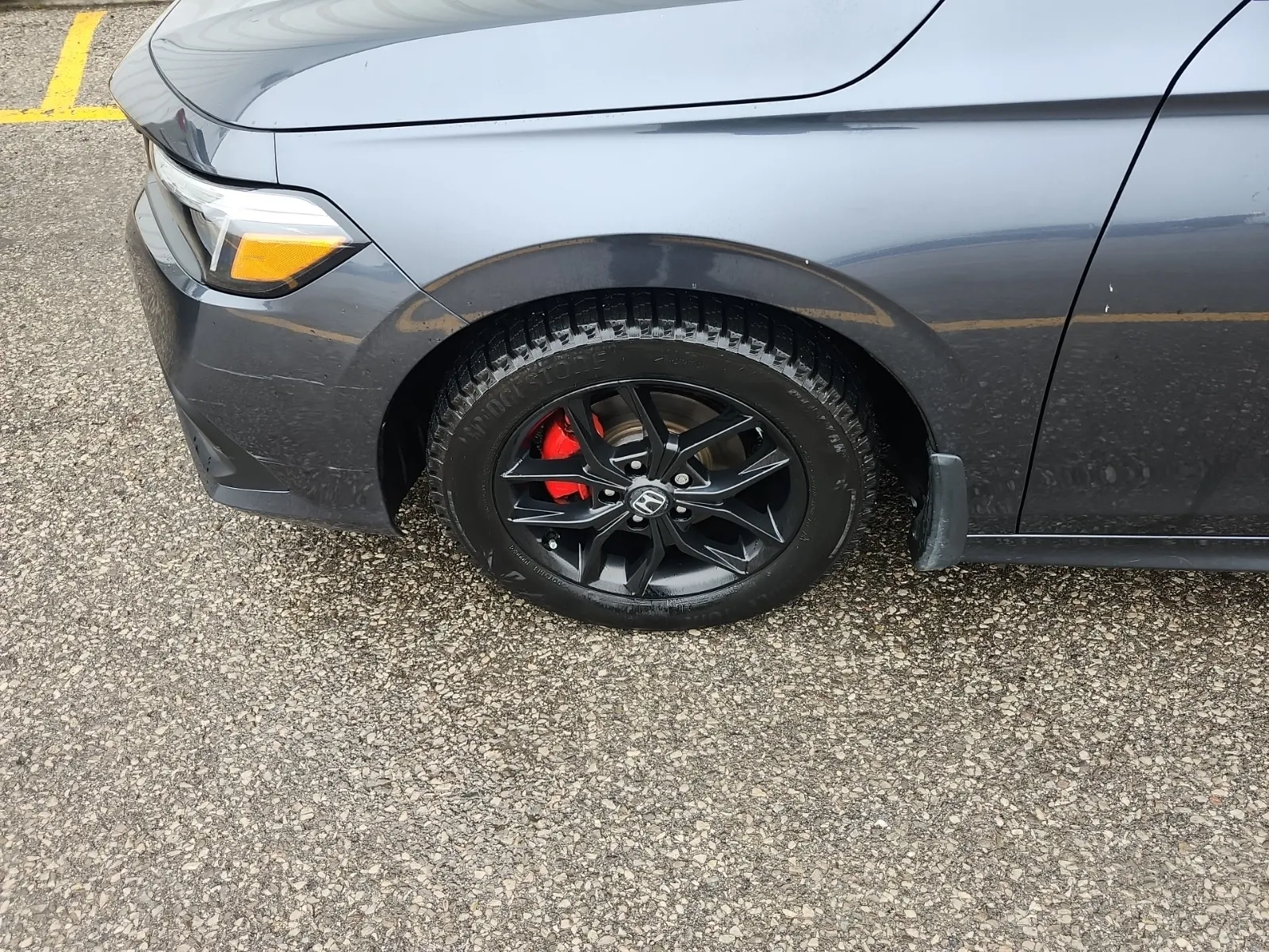 Front driver wheel/tire photo