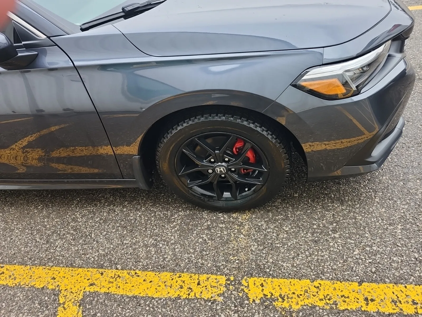 Right Front Wheel/Tire Photo