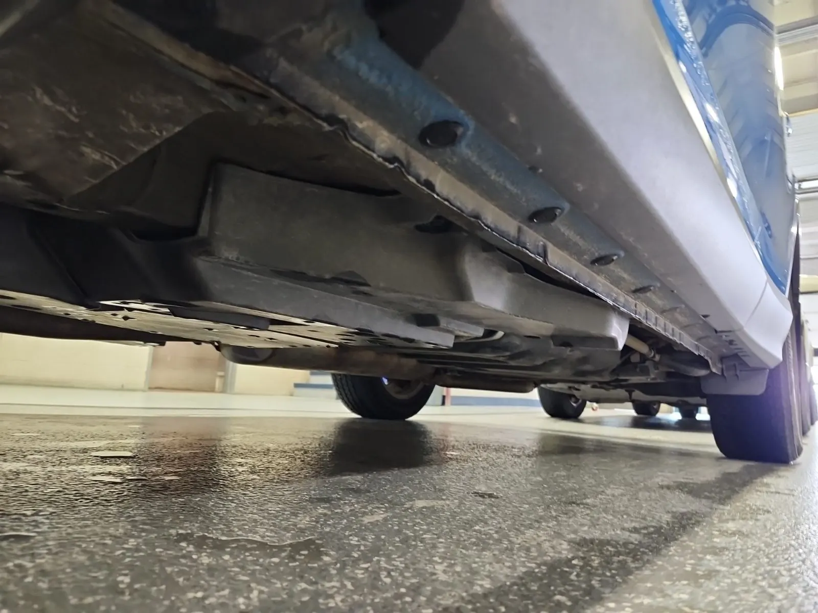 Undercarriage - Driver Photo
