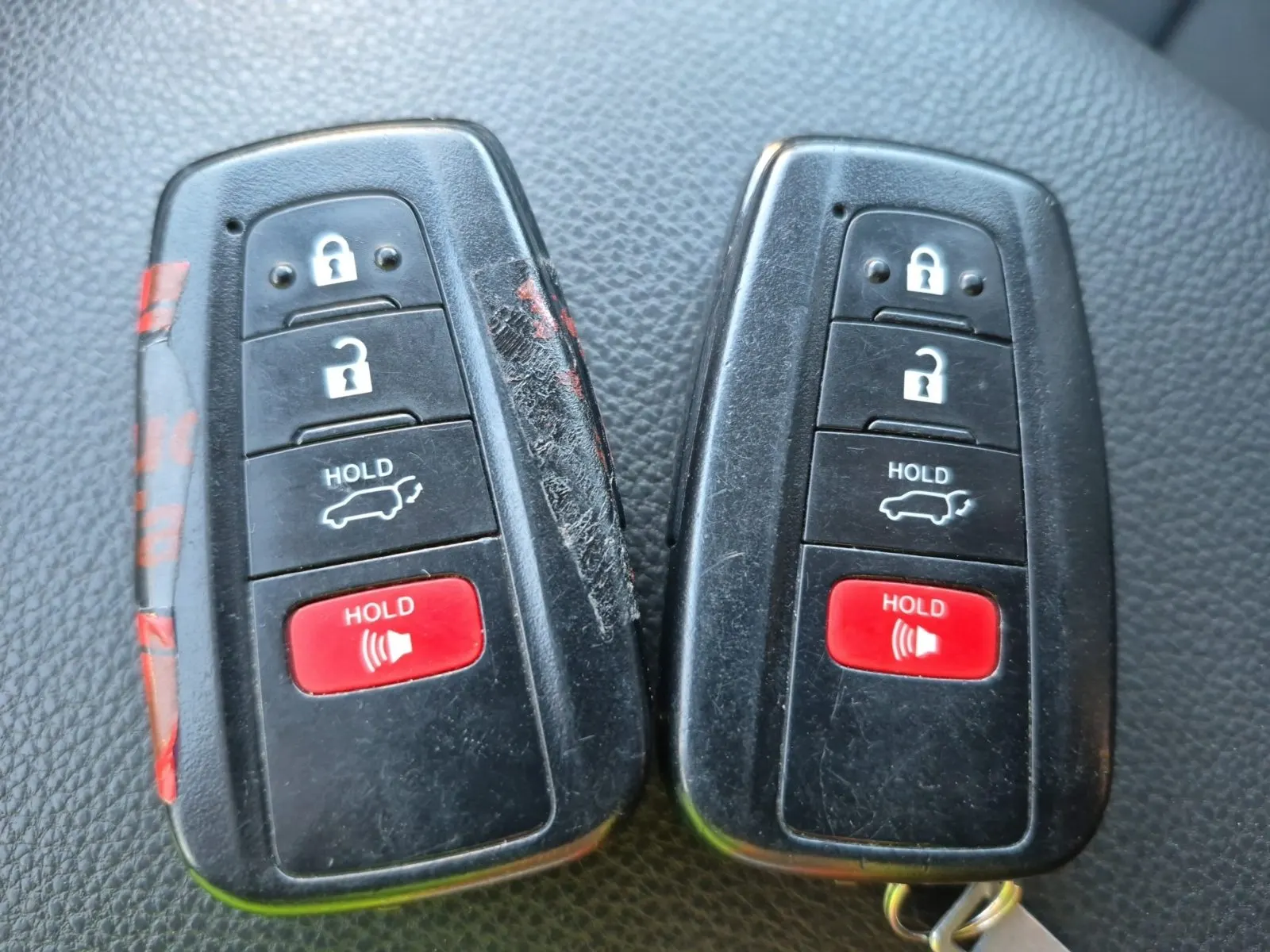 Keys/Fobs/Manual Photo