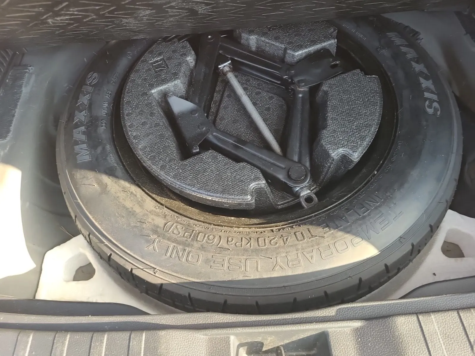 Spare Tire & Wheel Photo