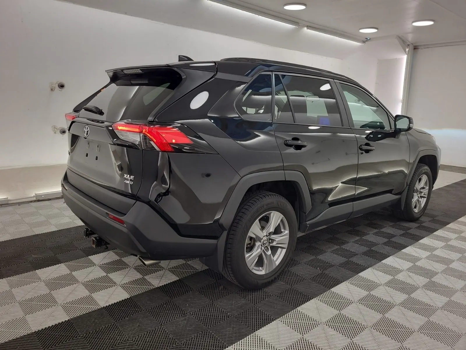 Passenger Rear 3/4 Photo