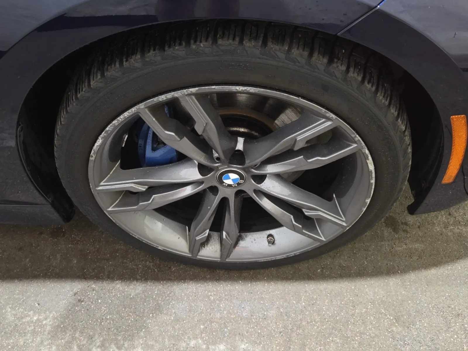 Right Front Wheel/Tire Photo