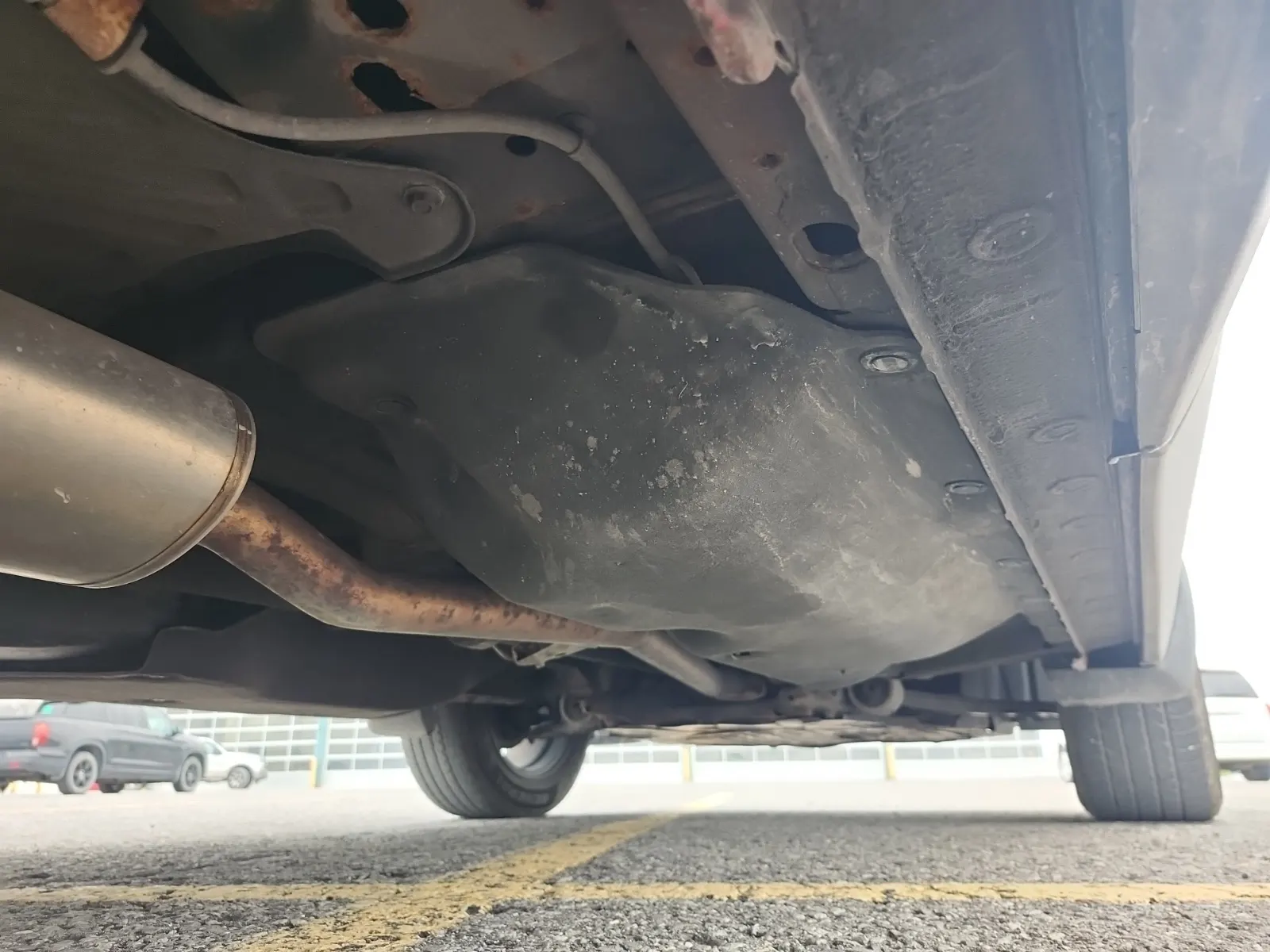 Undercarriage - Passenger Photo