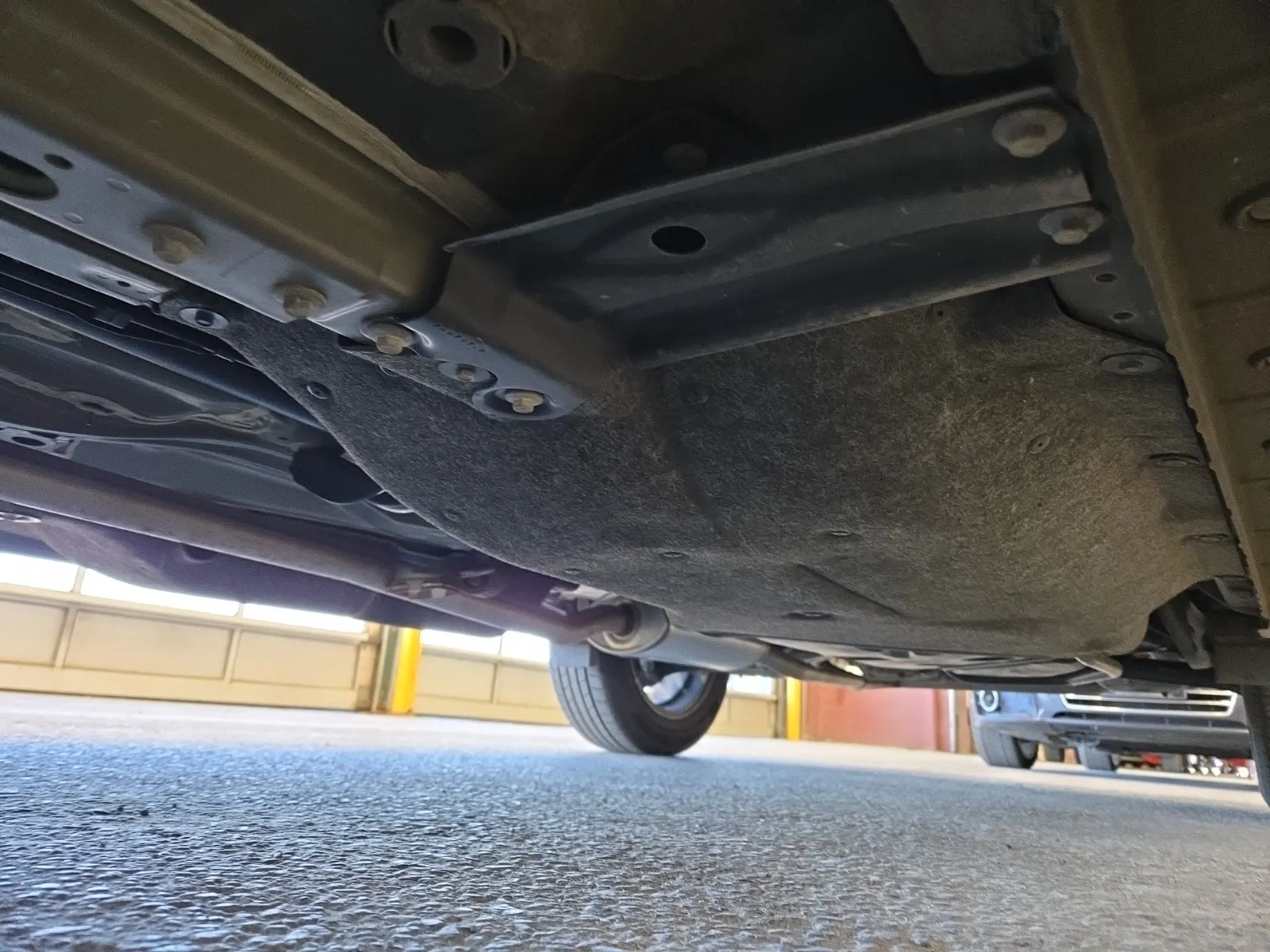 Undercarriage - Driver Photo