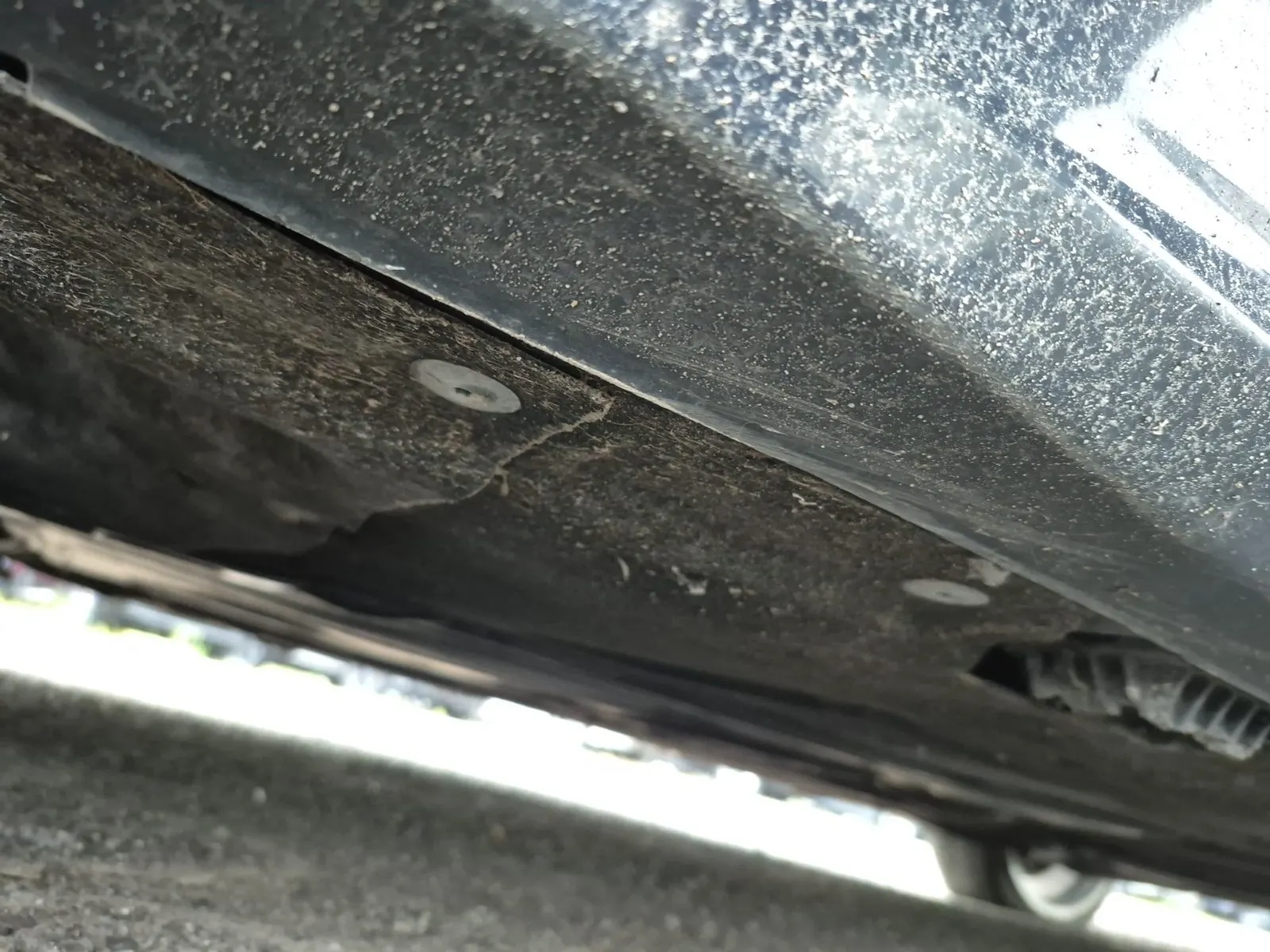 Undercarriage - Driver Photo