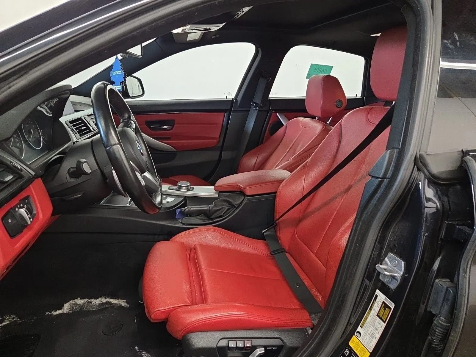 Front Interior Photo