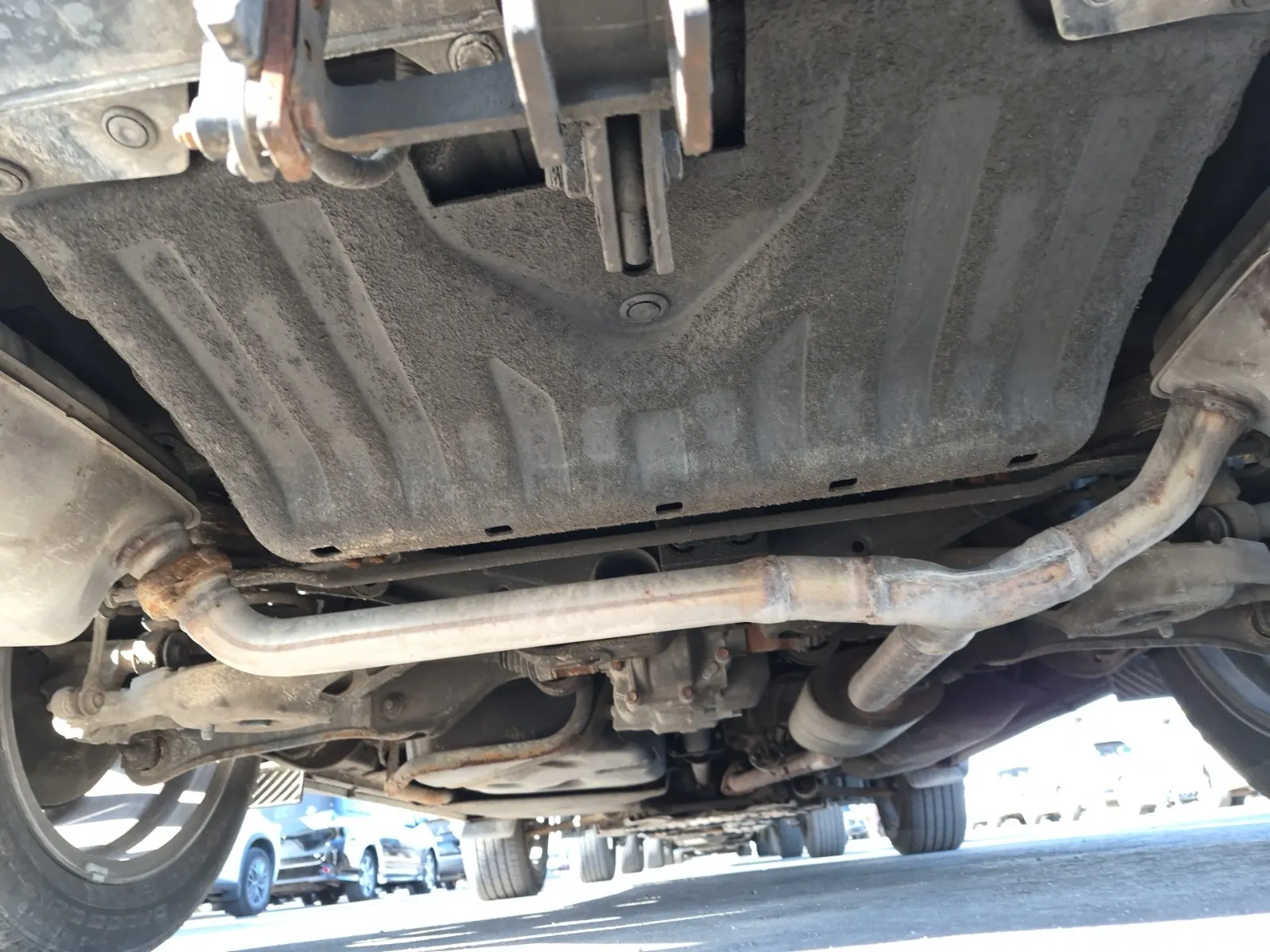 Undercarriage - Rear Photo