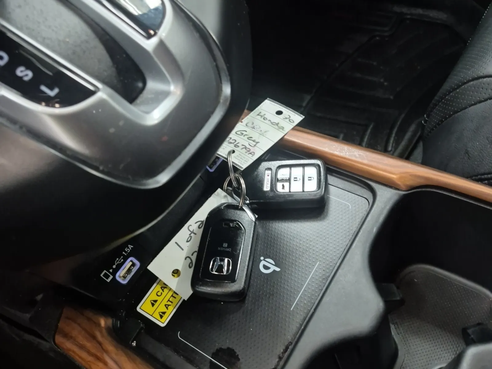 Keys/Fobs/Manual Photo