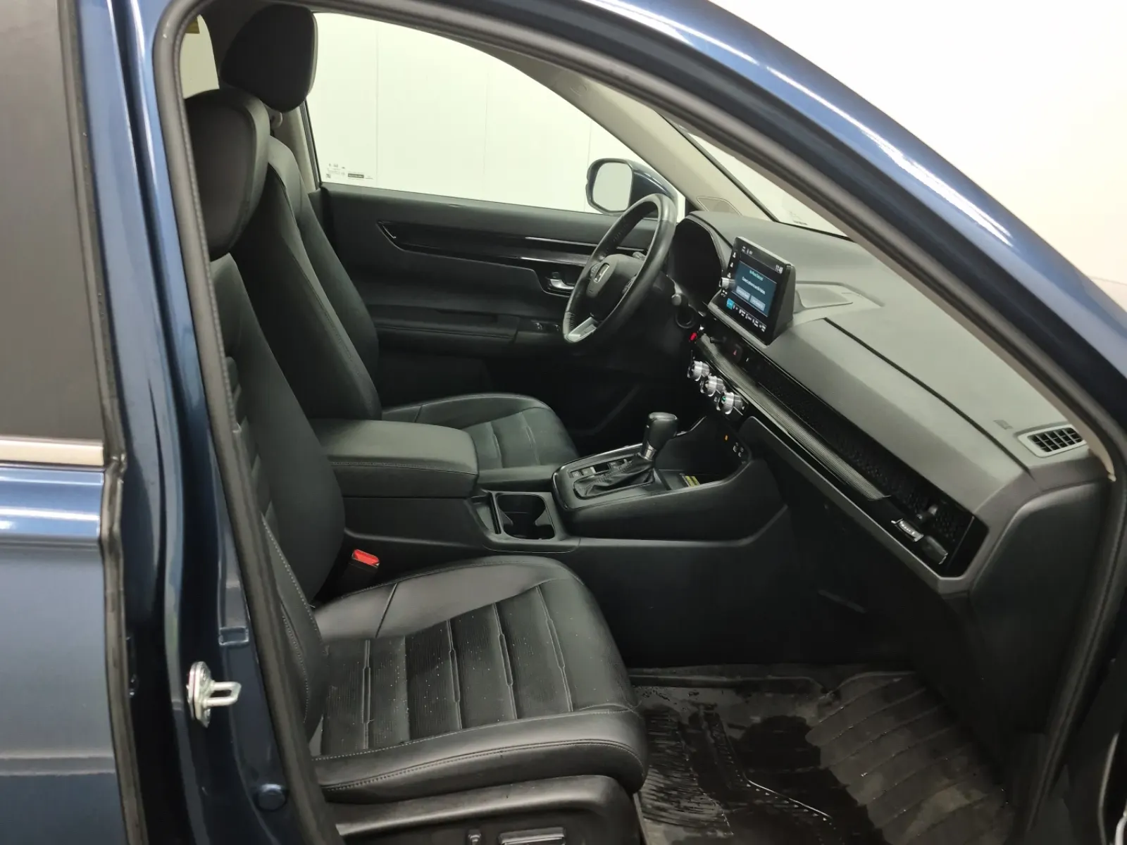 Right Side Interior Photo