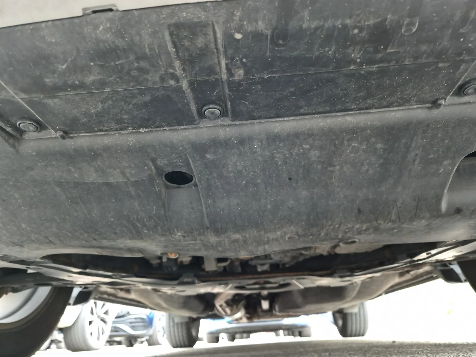 Undercarriage - Front Photo