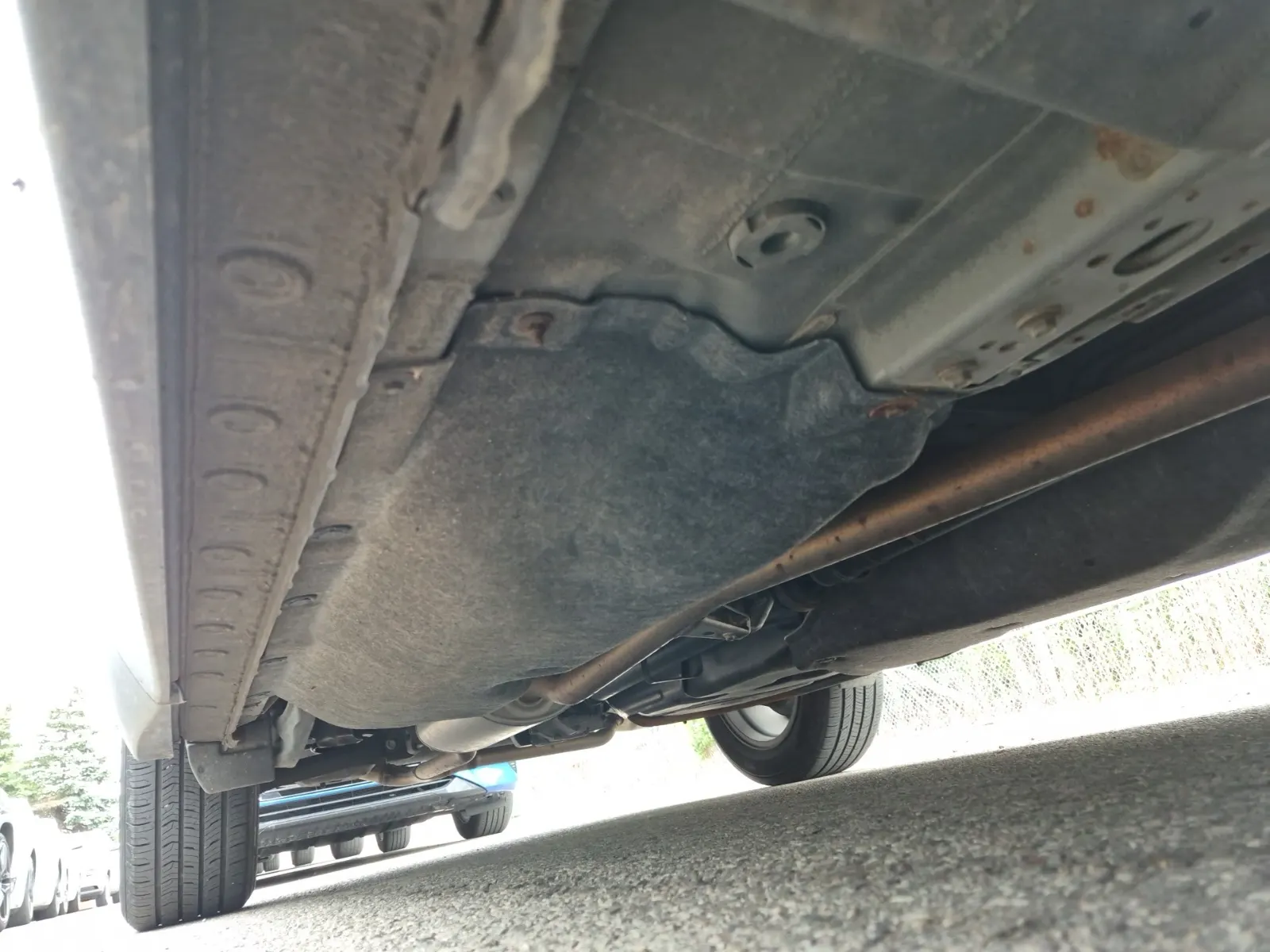 Undercarriage - Passenger Photo