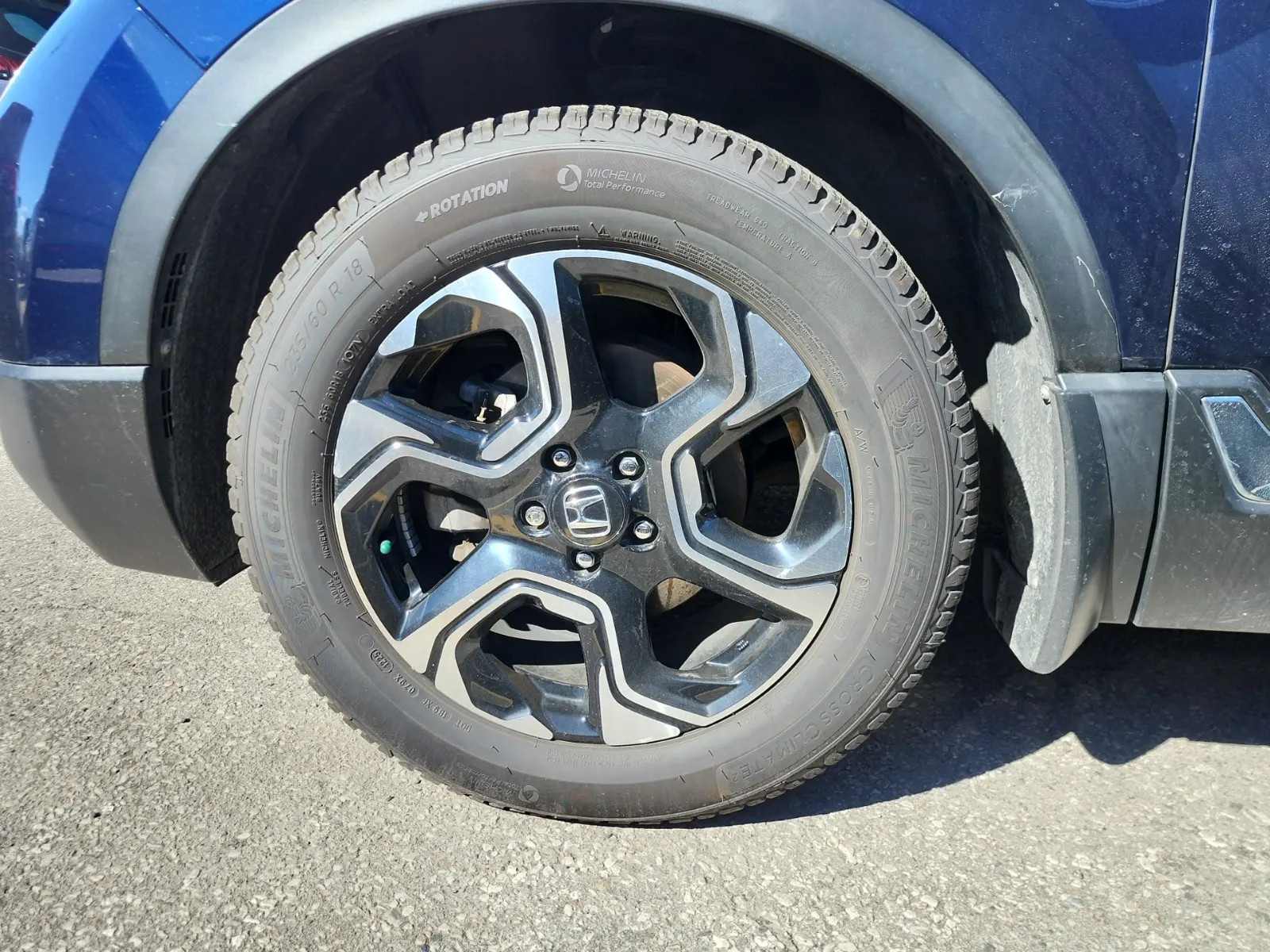 Front driver wheel/tire photo