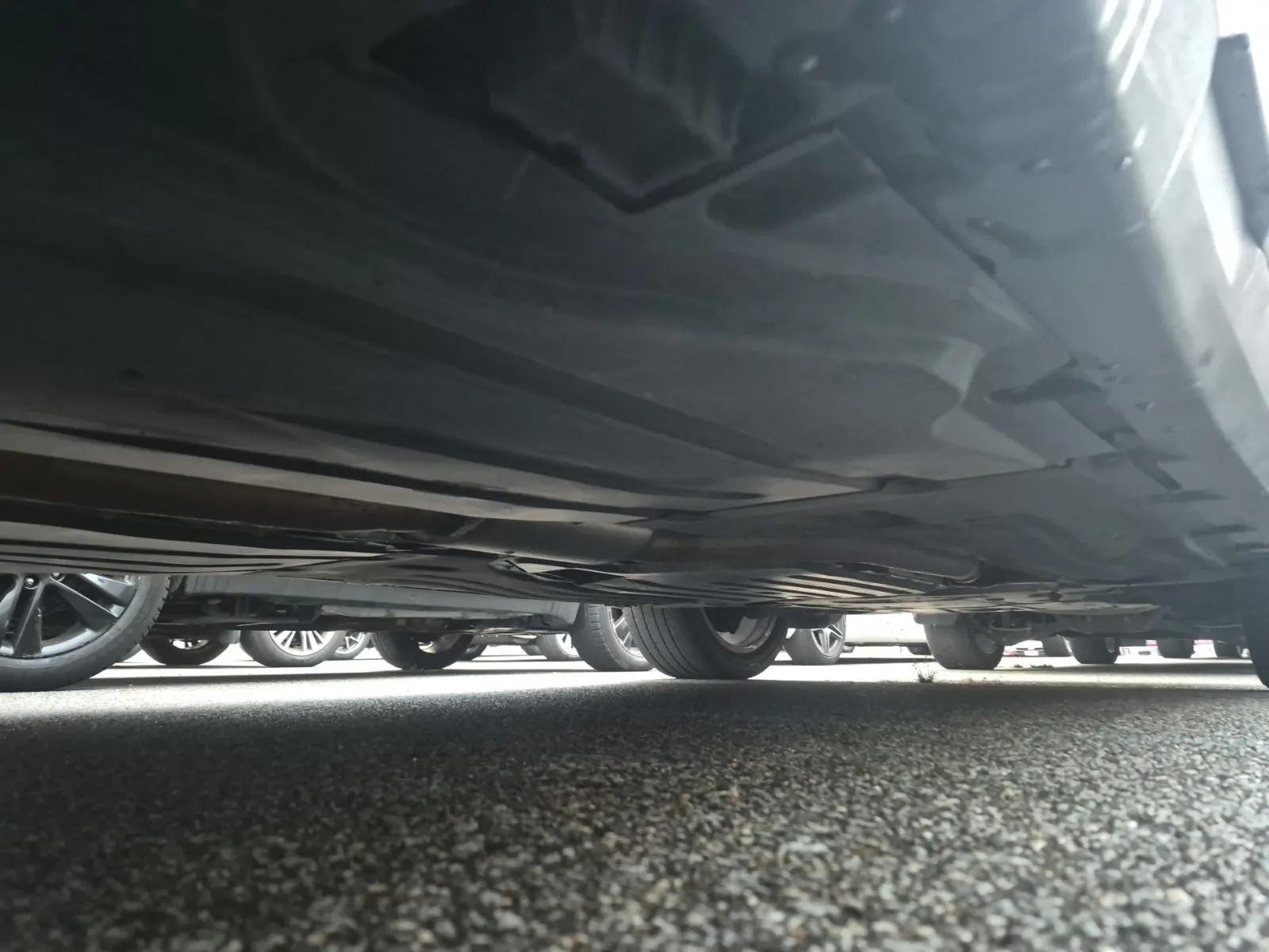 Undercarriage - Passenger Photo