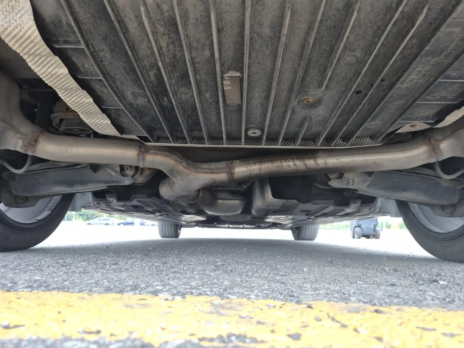 Undercarriage - Rear Photo