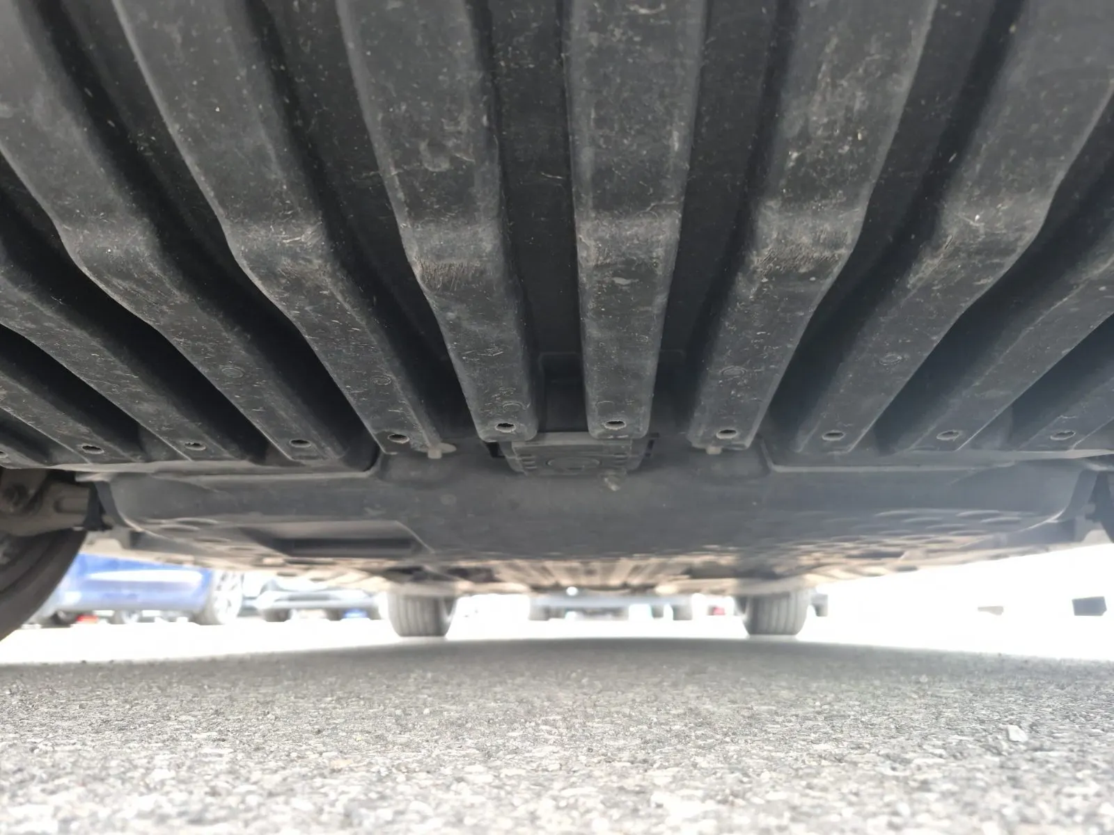 Undercarriage - Front Photo