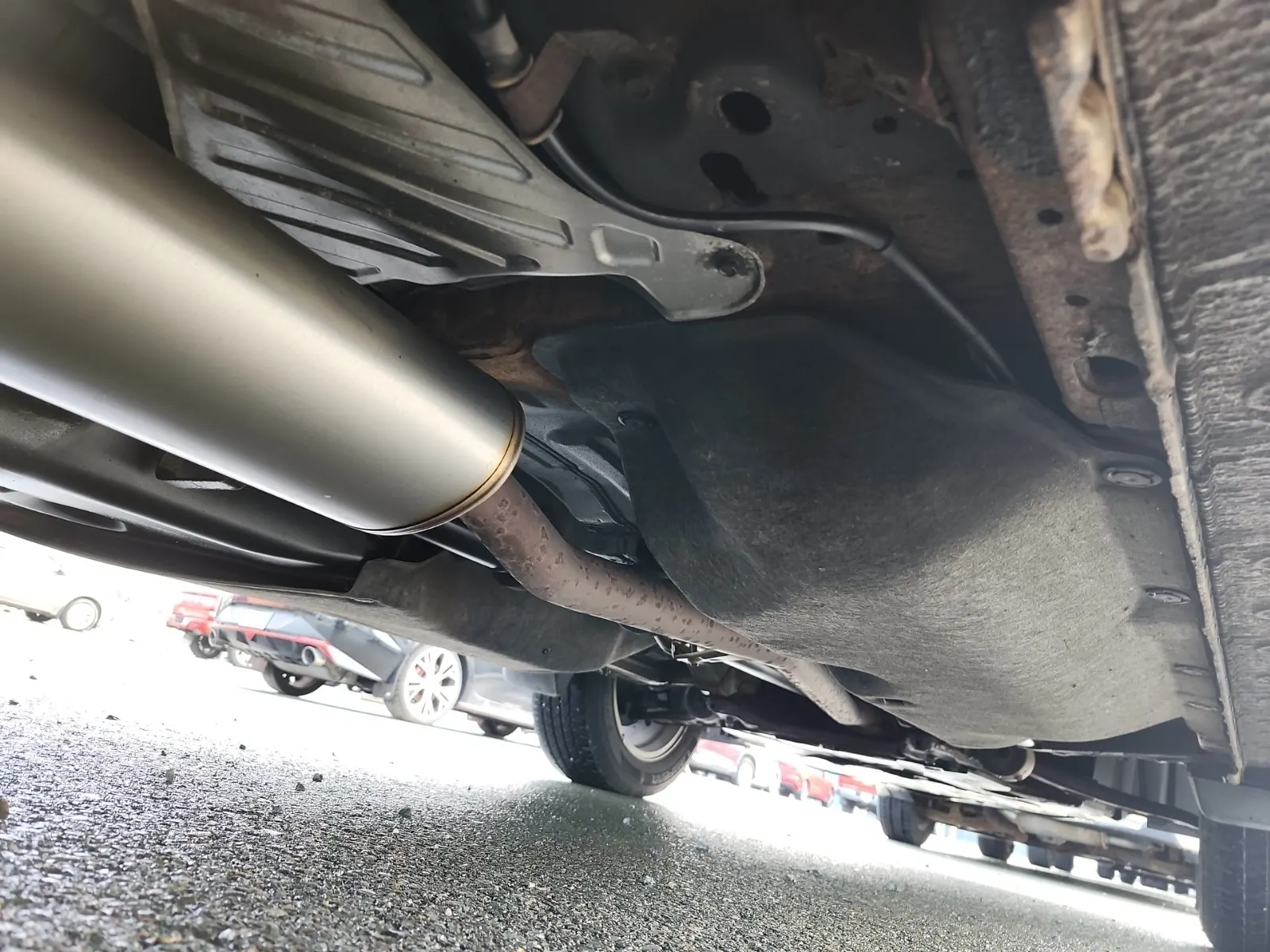Undercarriage - Passenger Photo