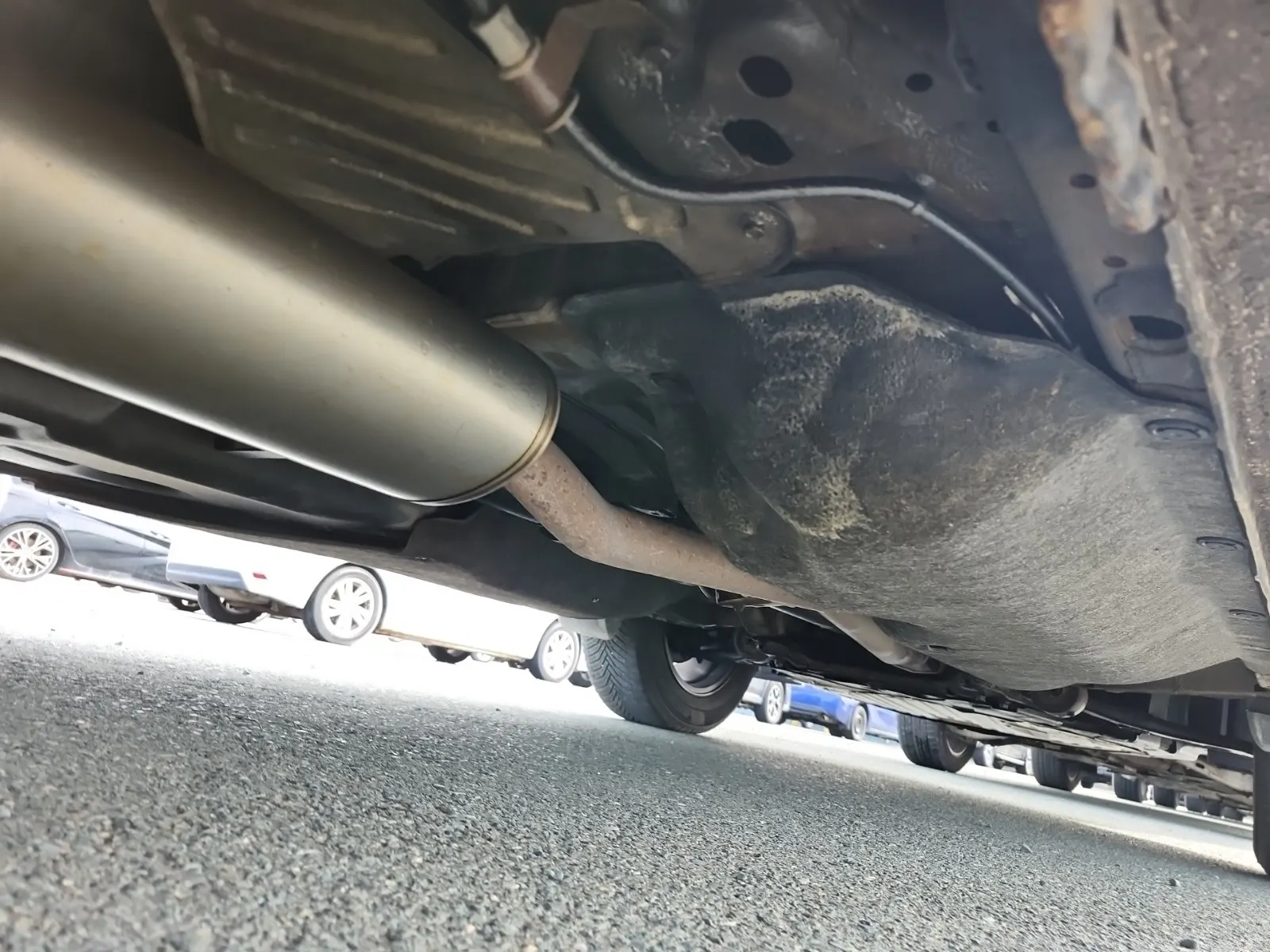Undercarriage - Passenger Photo
