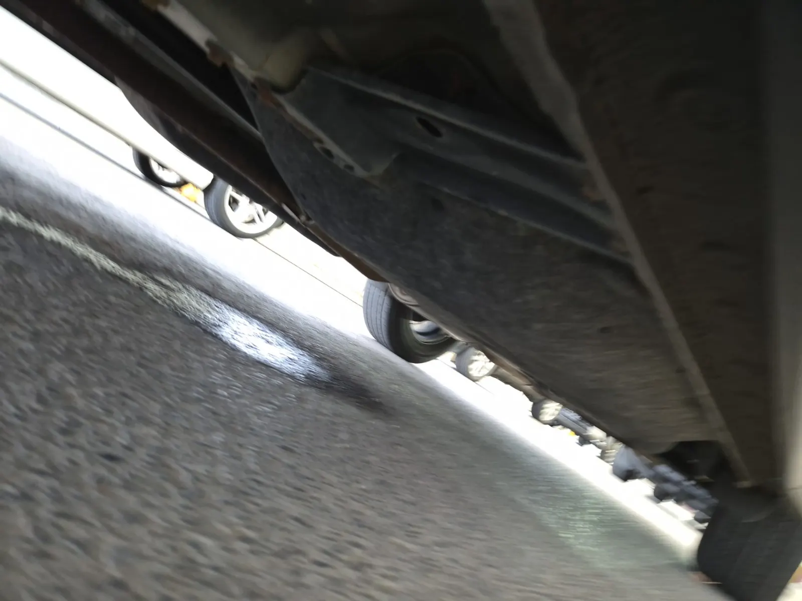 Undercarriage - Driver Photo