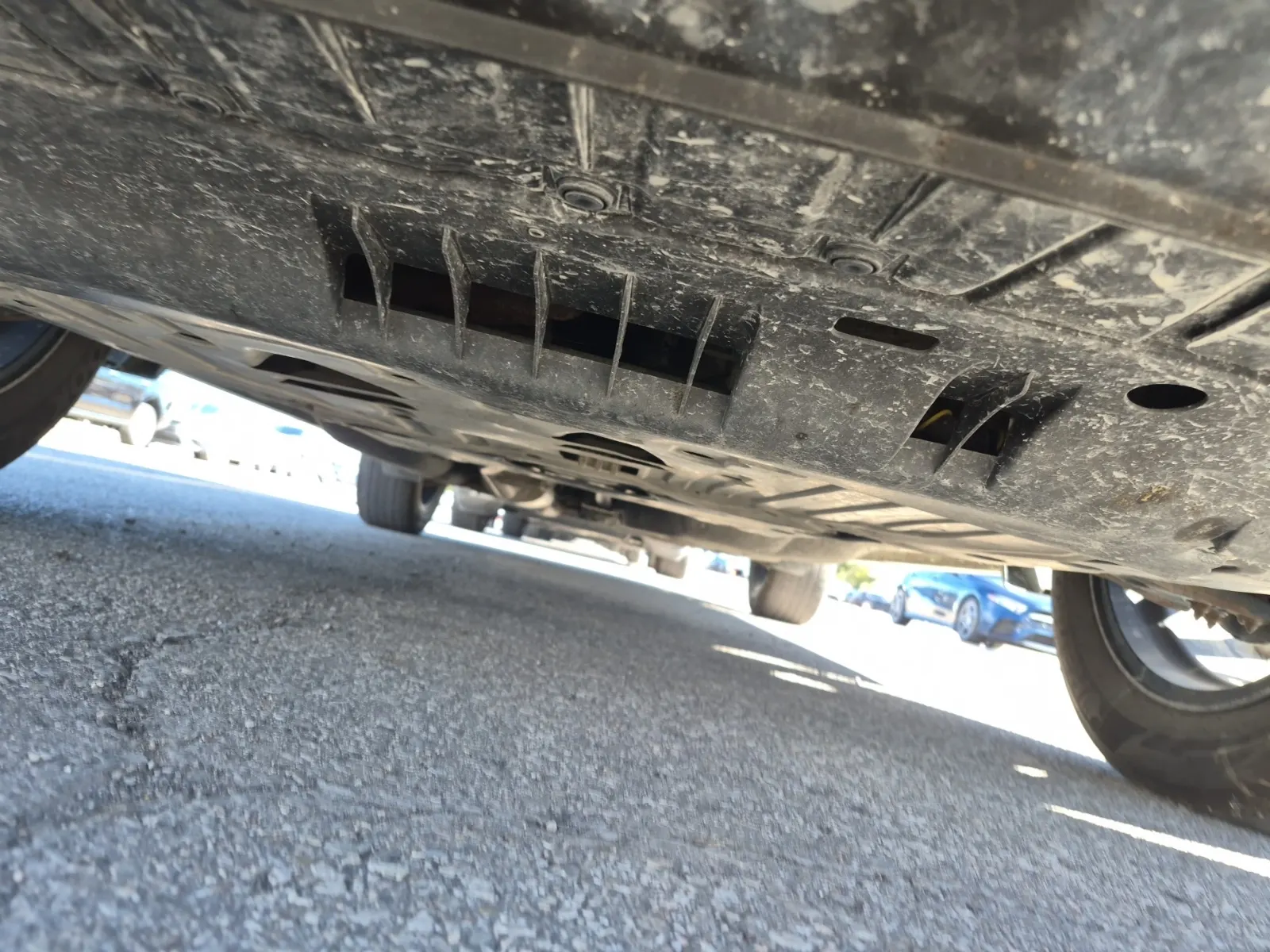 Undercarriage - Front Photo