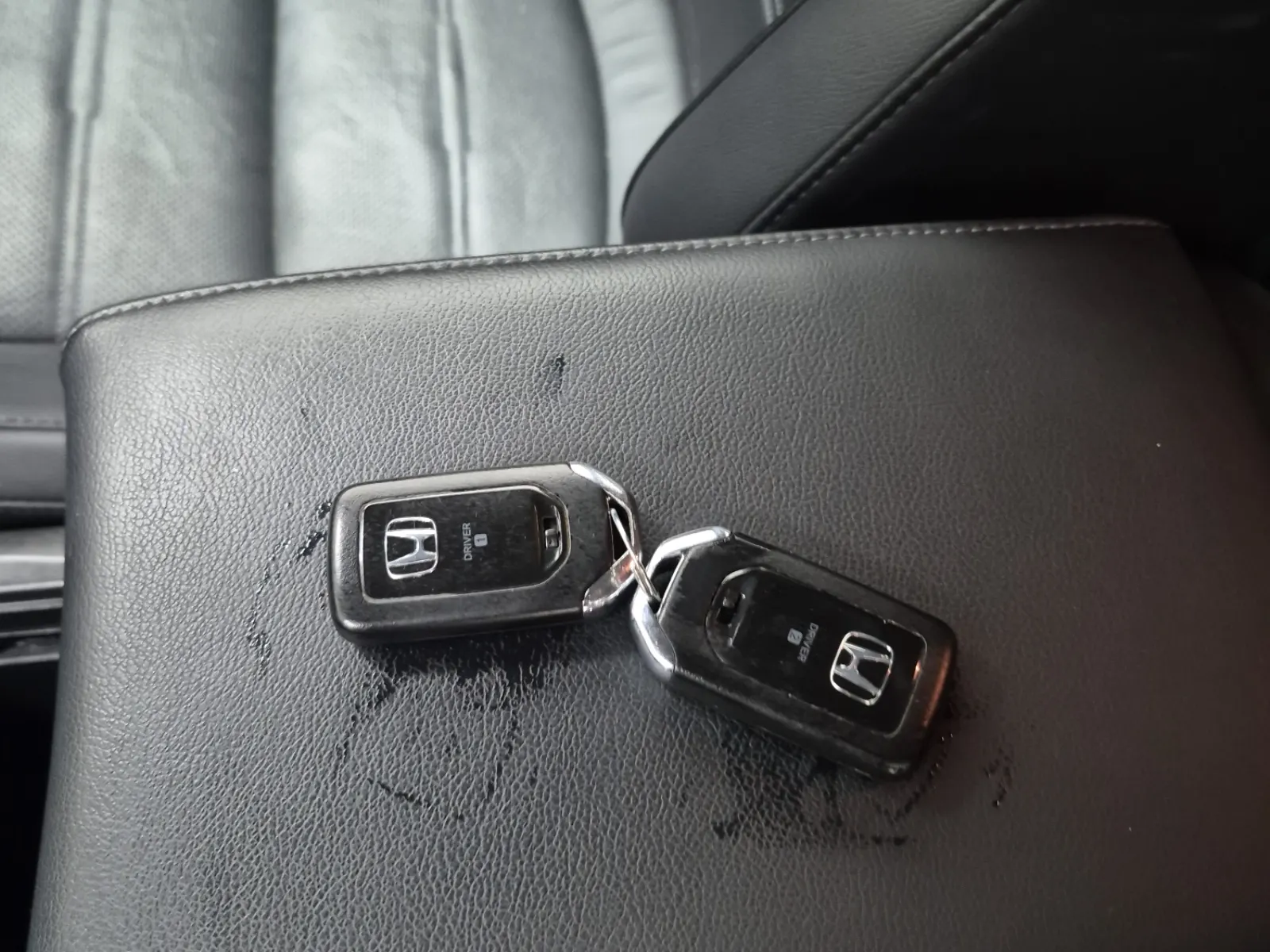 Keys/Fobs/Manual Photo