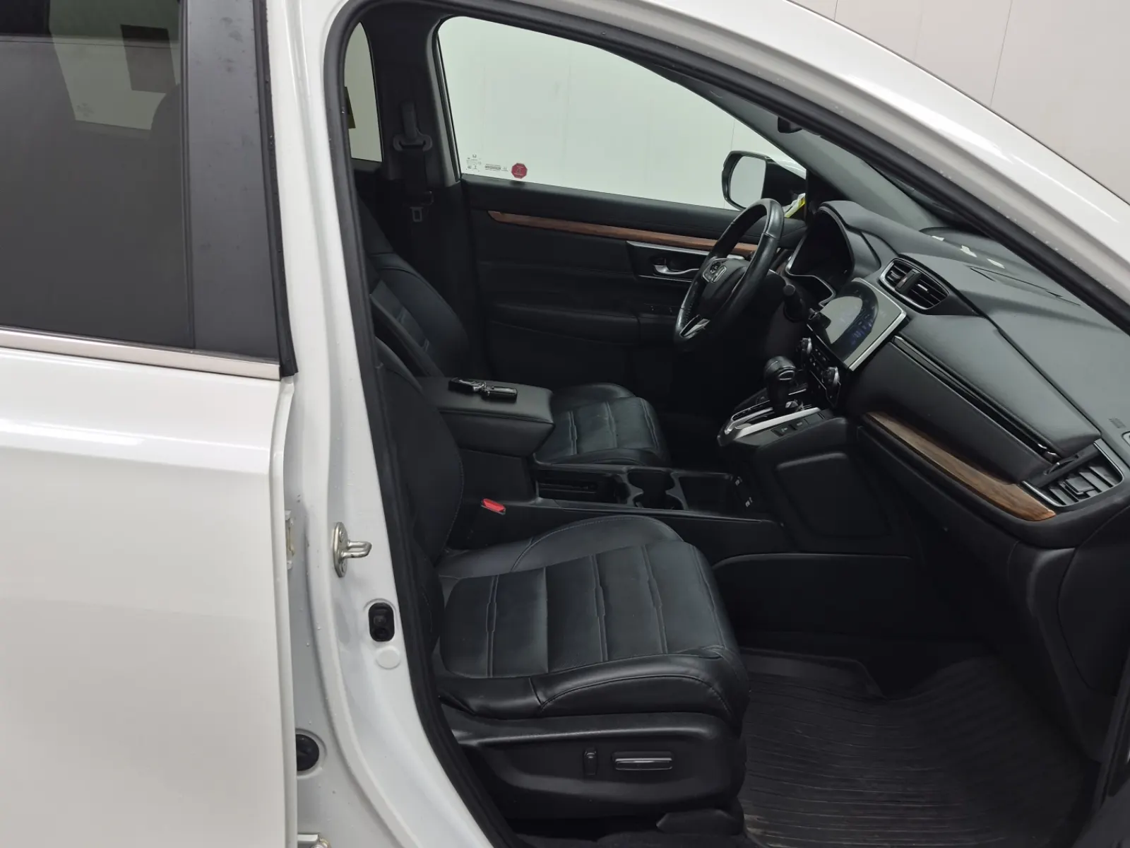 Right Side Interior Photo