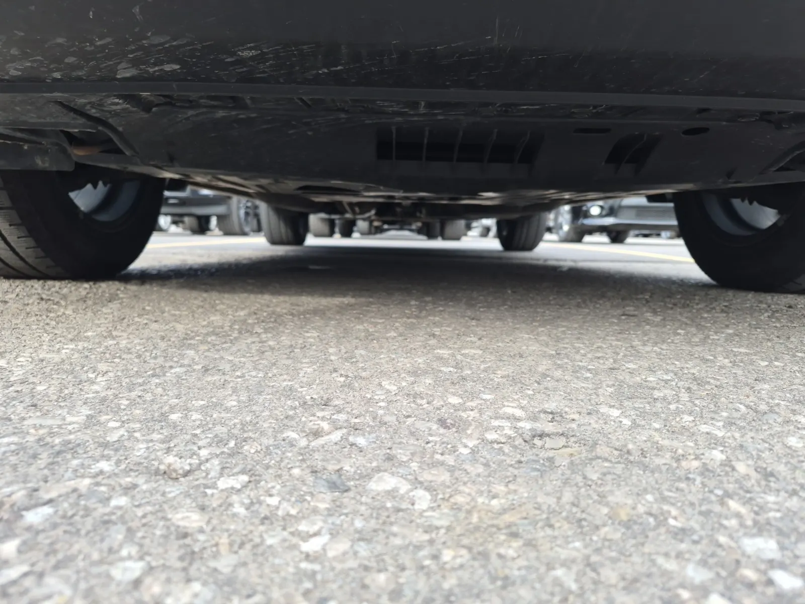 Undercarriage - Front Photo