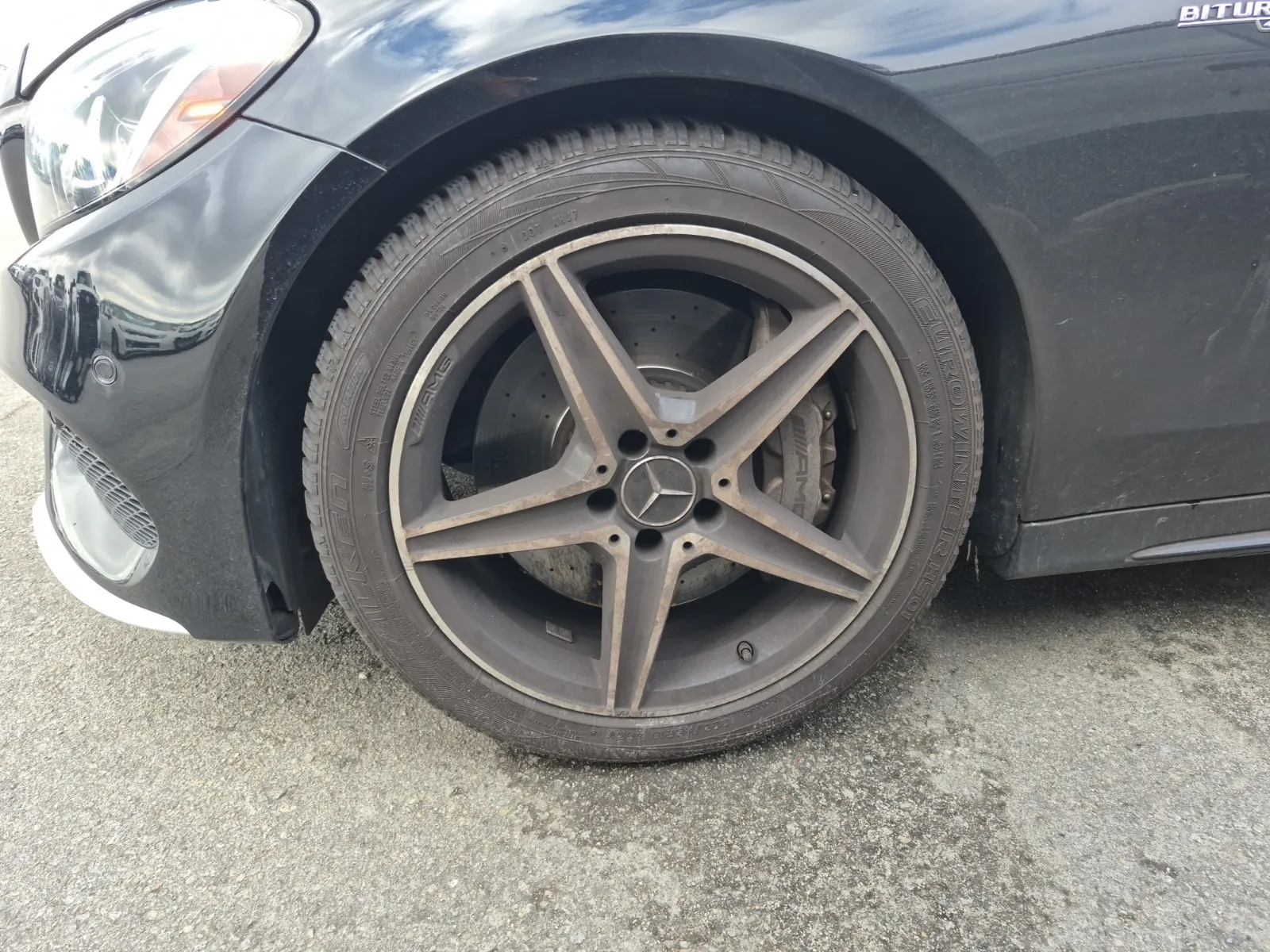 Front driver wheel/tire photo